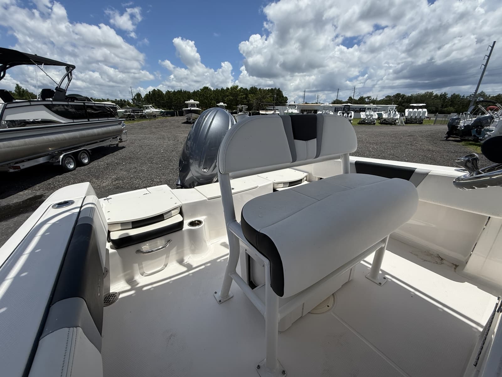2024 Robalo R180 - Photo 10