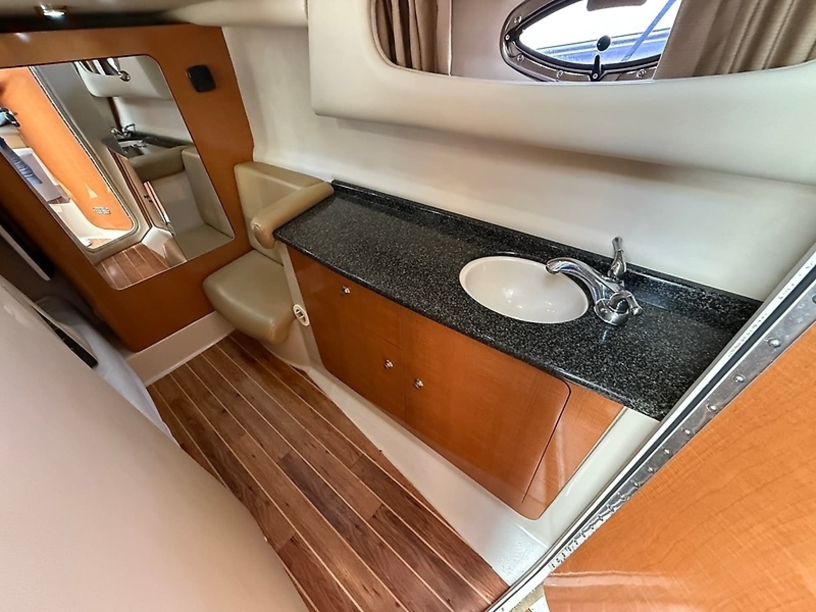 2007 Chaparral Signature 330 - Photo 22