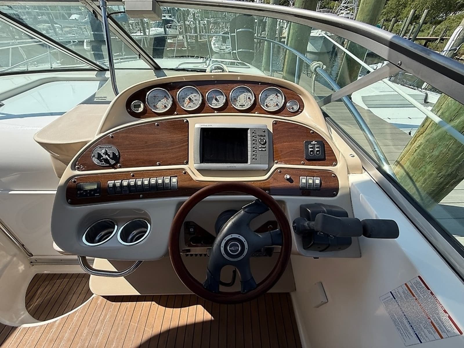 2007 Chaparral Signature 330 - Photo 15