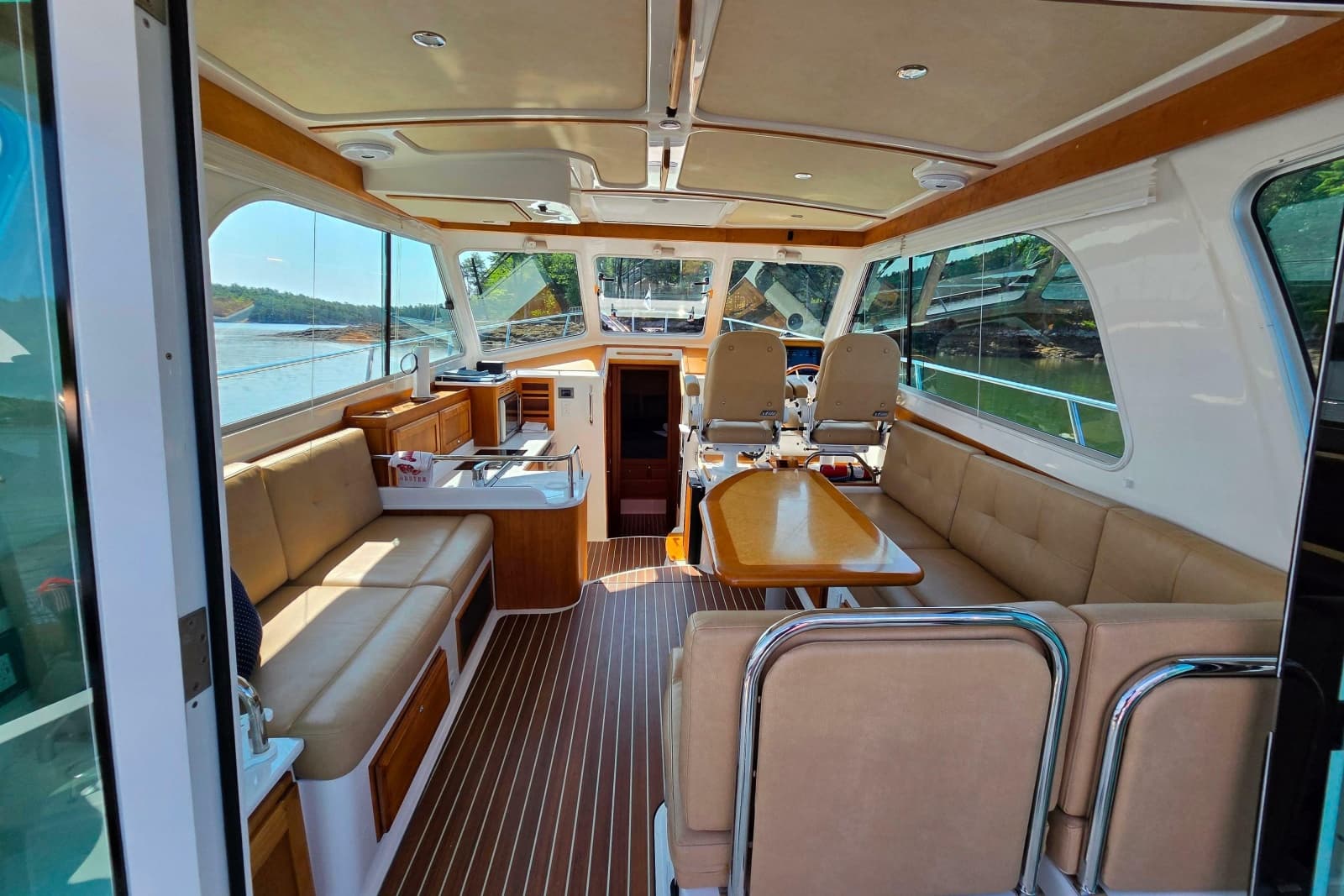 2018 Back Cove 37 - Photo 35