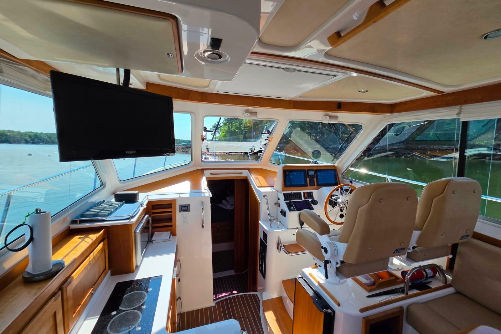 2018 Back Cove 37 - Photo 18