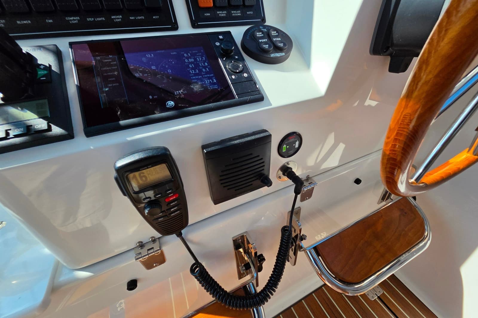 2018 Back Cove 37 - Photo 104