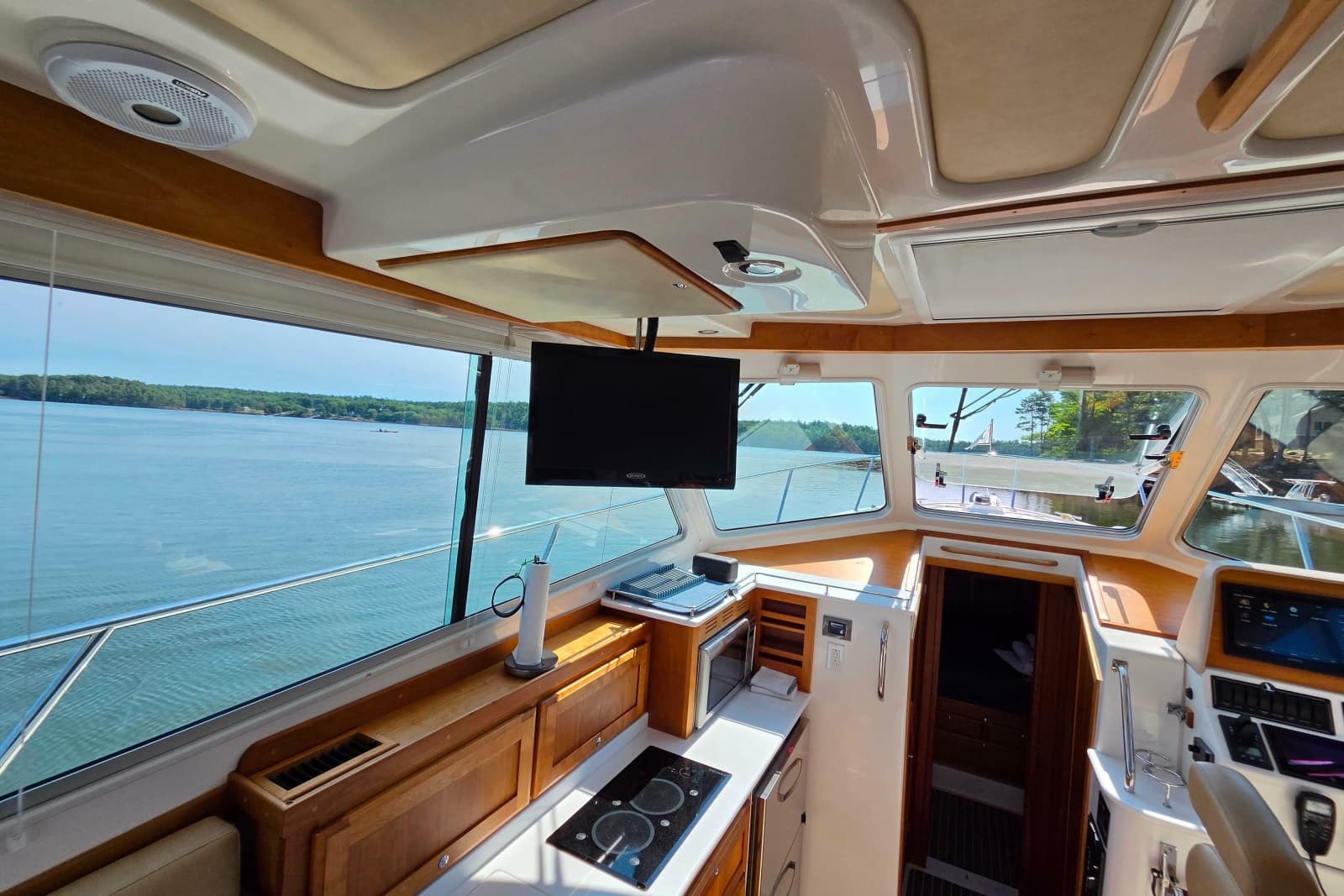 2018 Back Cove 37 - Photo 31