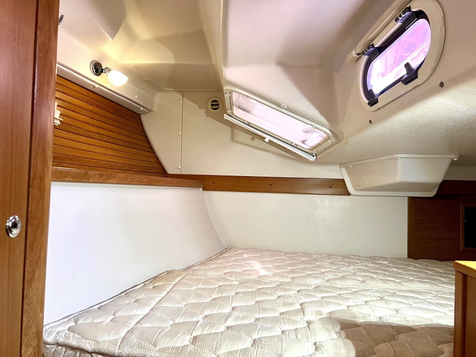 2011 Catalina 355 - Photo 28