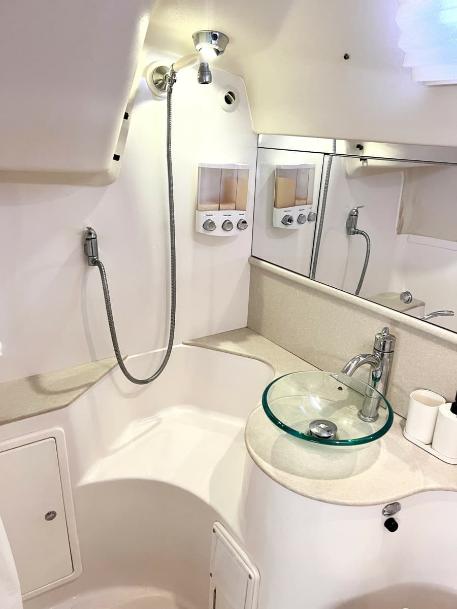 2011 Catalina 355 - Photo 24