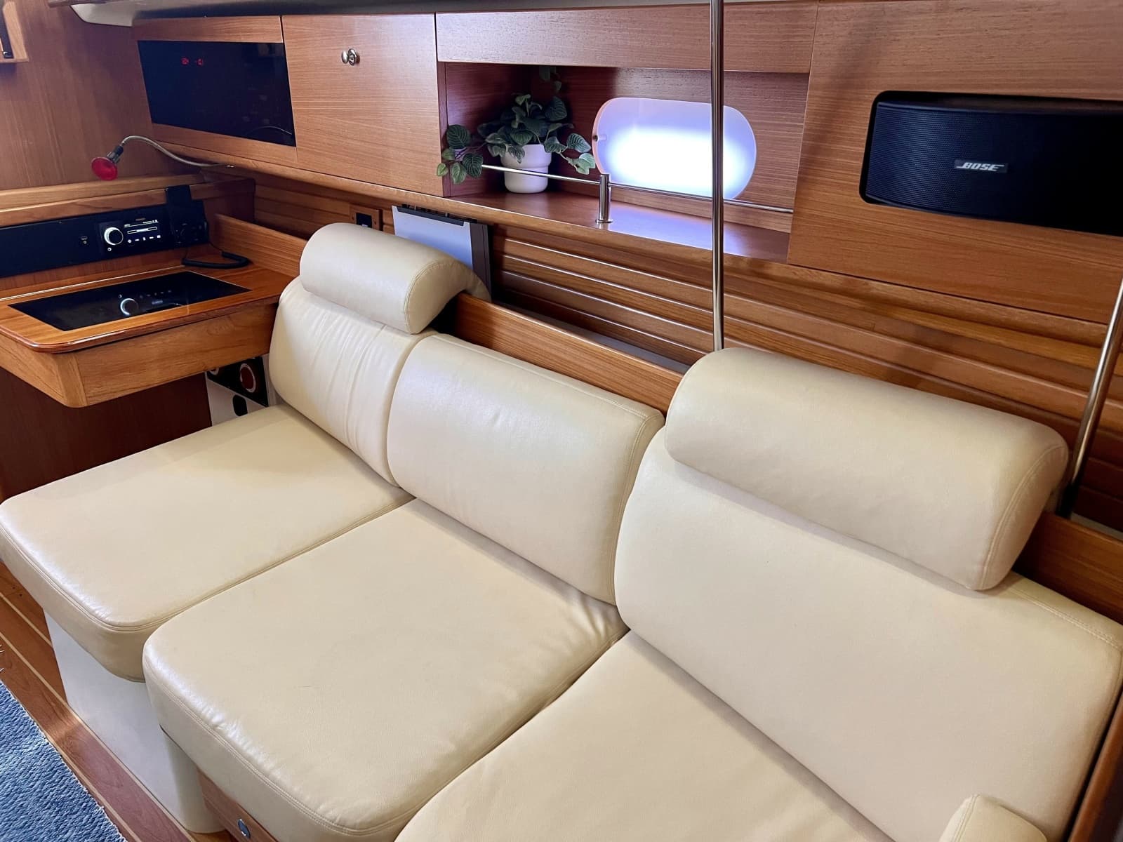 2011 Catalina 355 - Photo 19