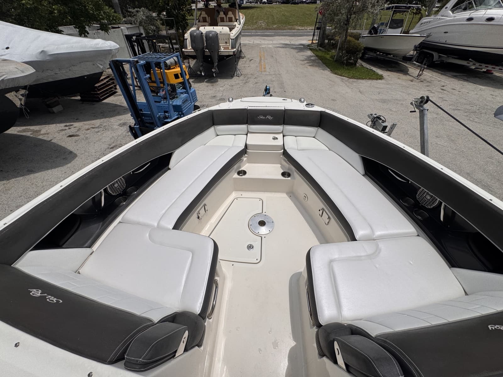 2016 Sea Ray 350 SLX - Photo 18
