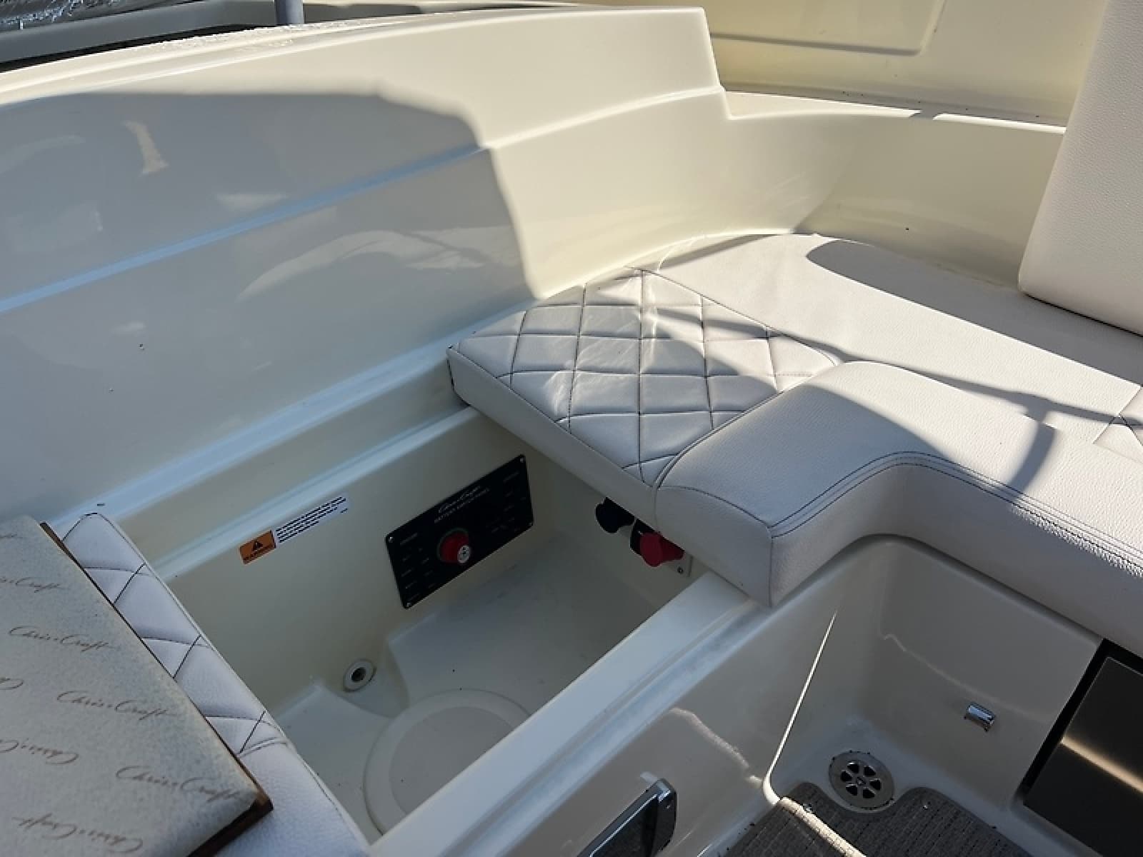 2024 Chris-Craft 27 Launch - Photo 10