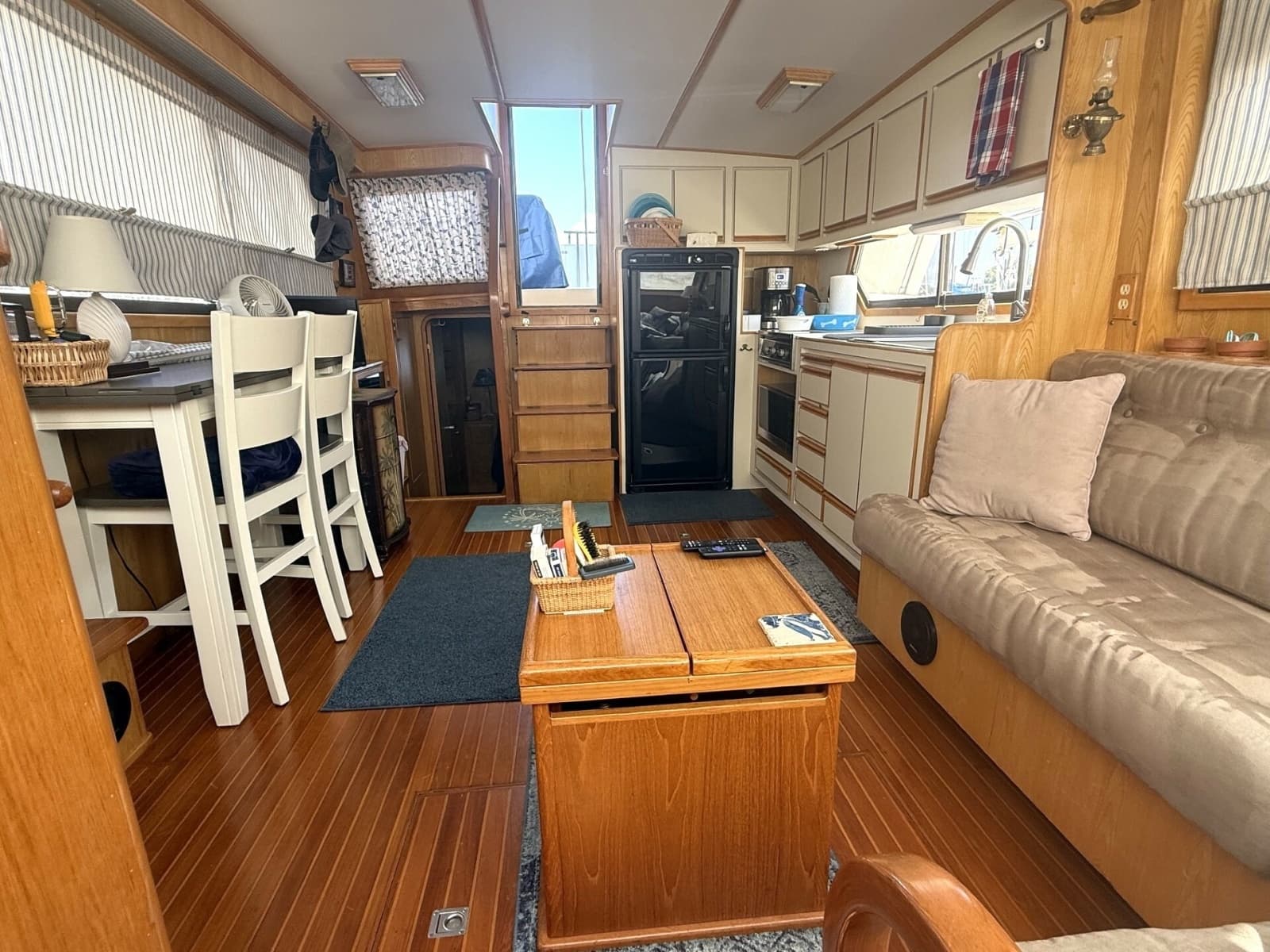 1990 Vista Sun Deck Trawler - Photo 10