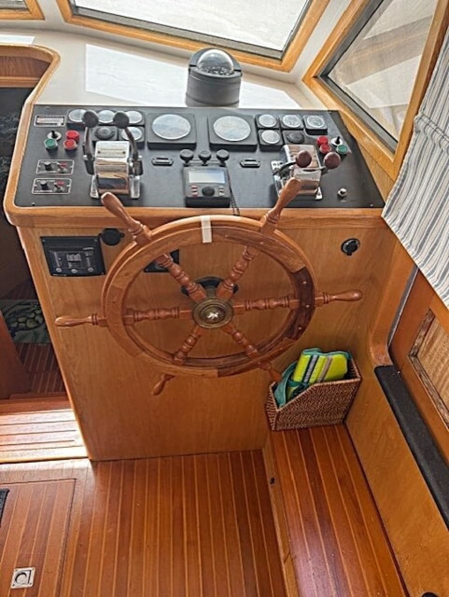1990 Vista Sun Deck Trawler - Photo 15
