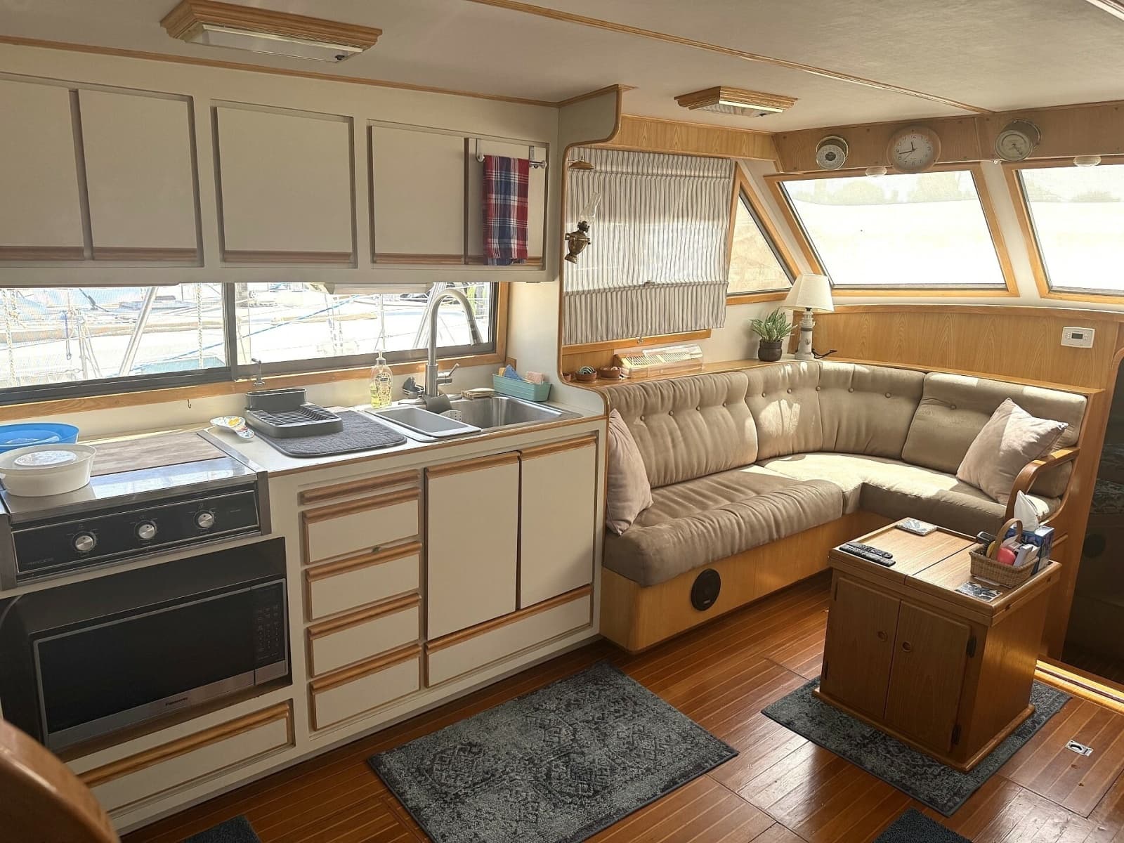 1990 Vista Sun Deck Trawler - Photo 11
