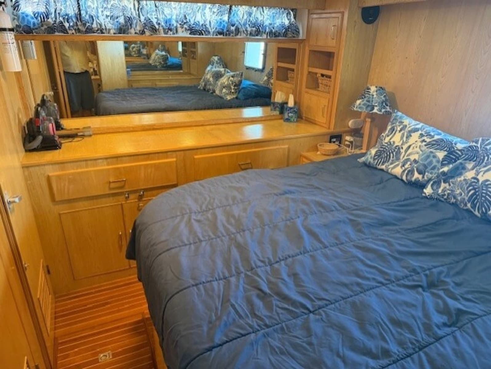 1990 Vista Sun Deck Trawler - Photo 19