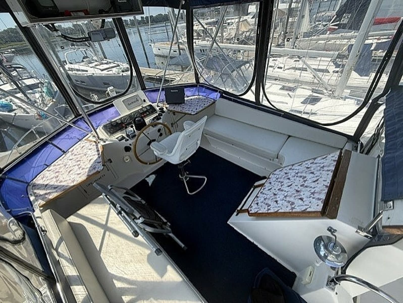 1990 Vista Sun Deck Trawler - Photo 7