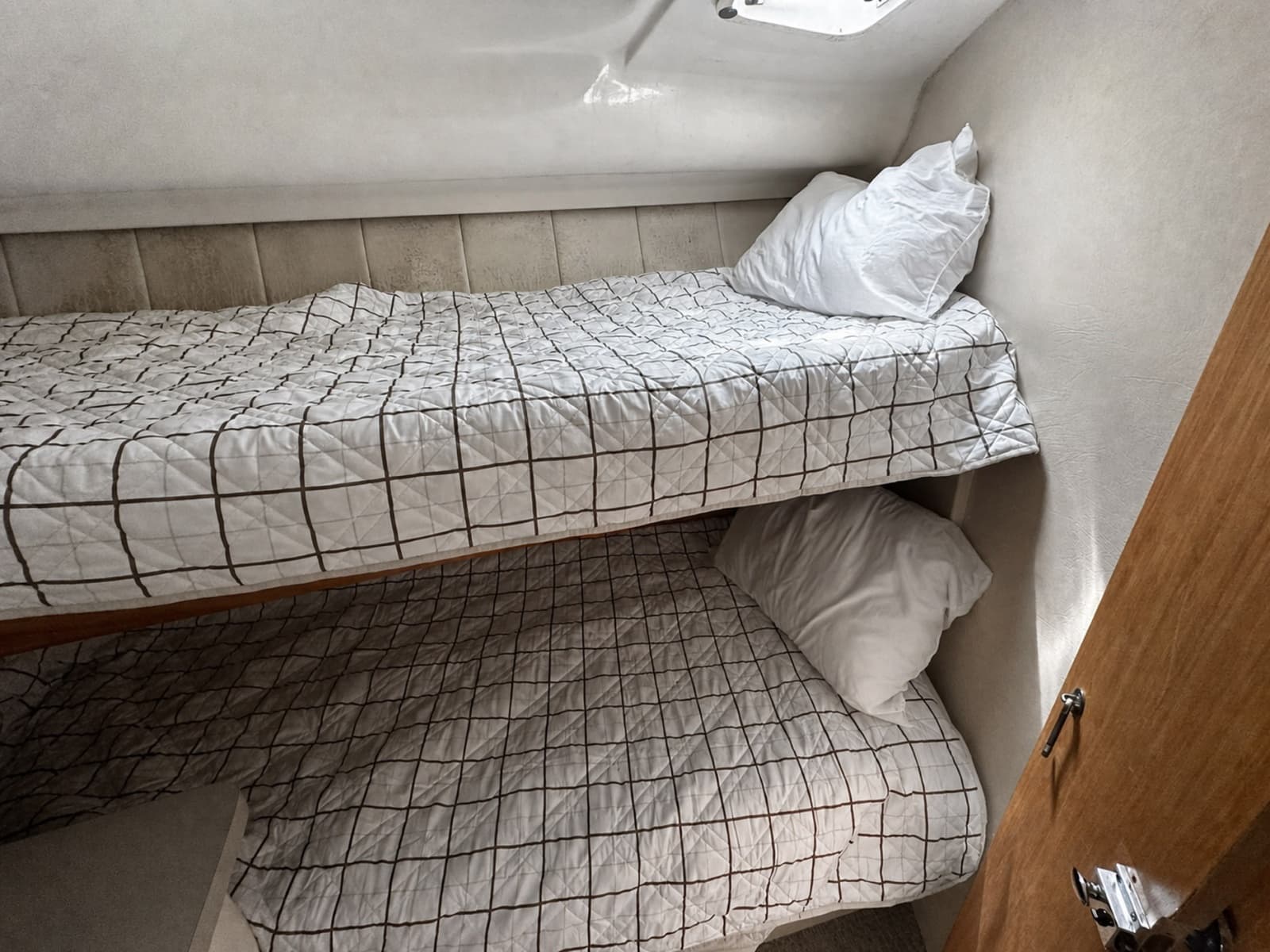 1995 Mainship 40 Sedan Bridge - Photo 28