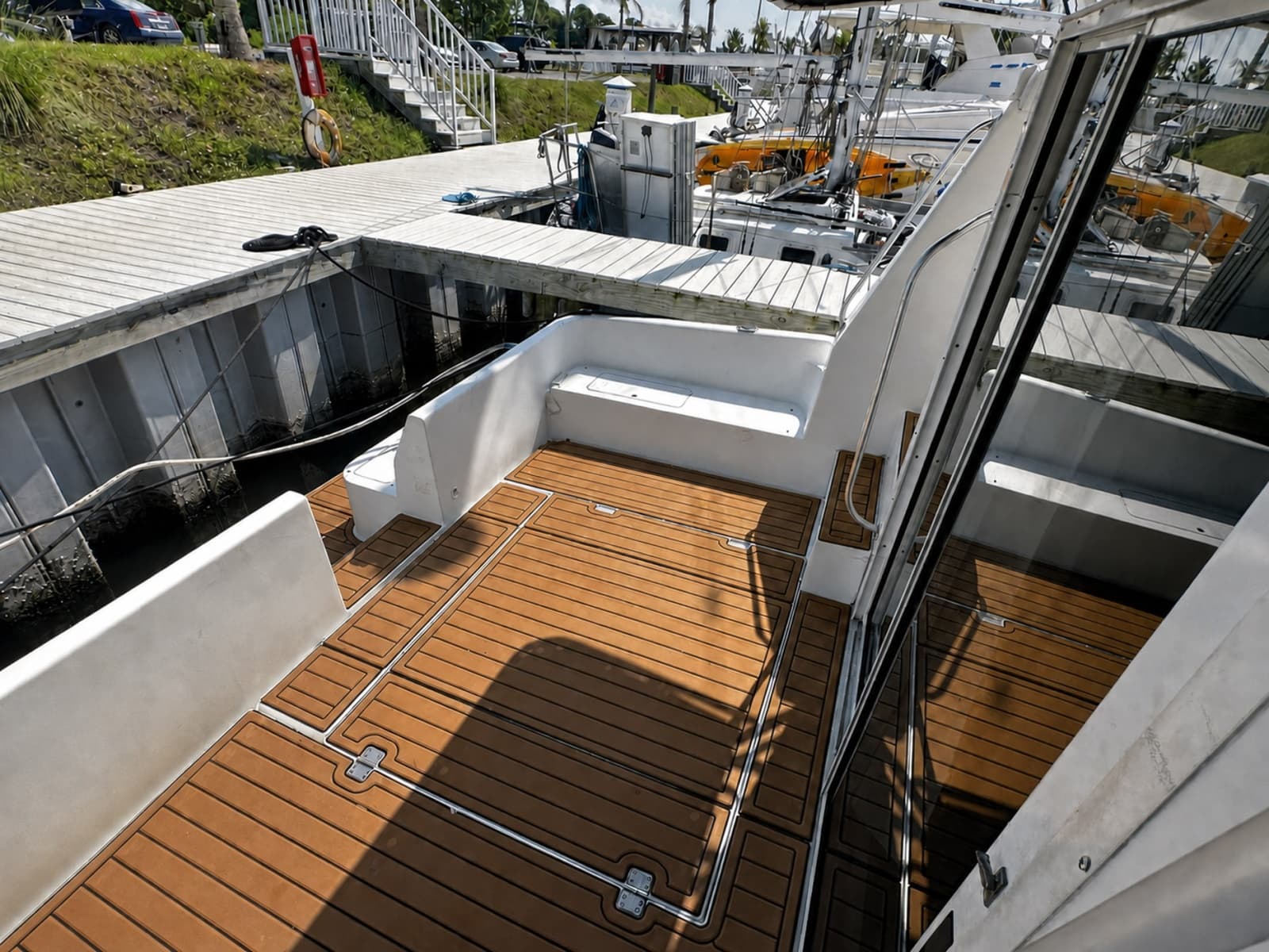 1995 Mainship 40 Sedan Bridge - Photo 2