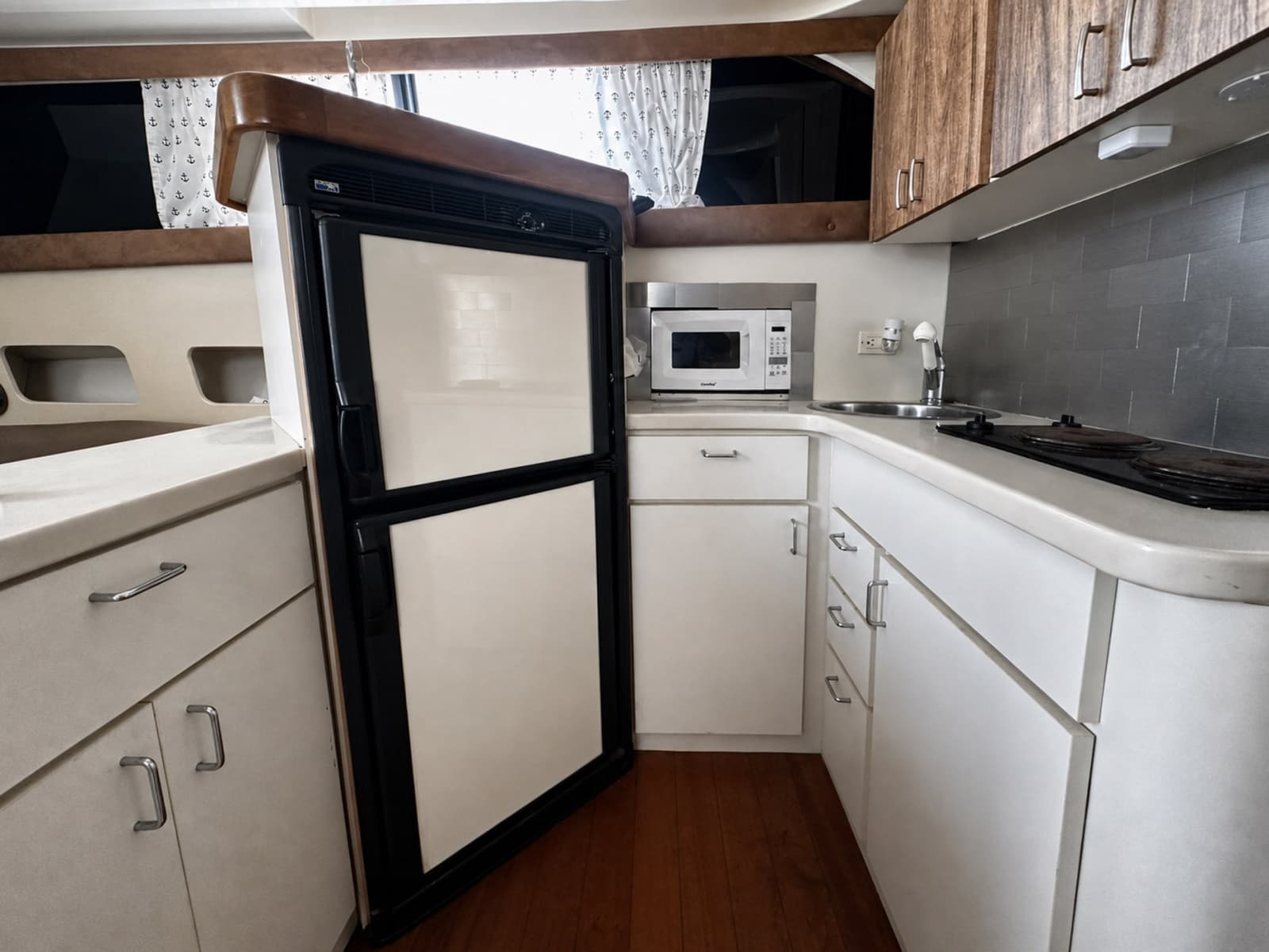 1995 Mainship 40 Sedan Bridge - Photo 22