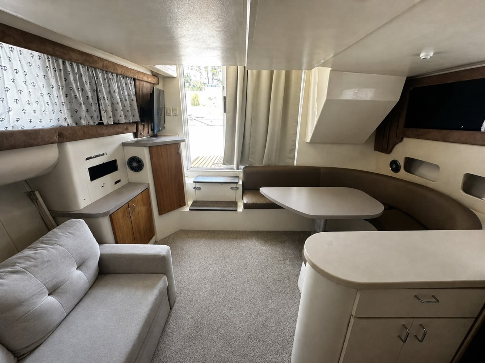 1995 Mainship 40 Sedan Bridge - Photo 18