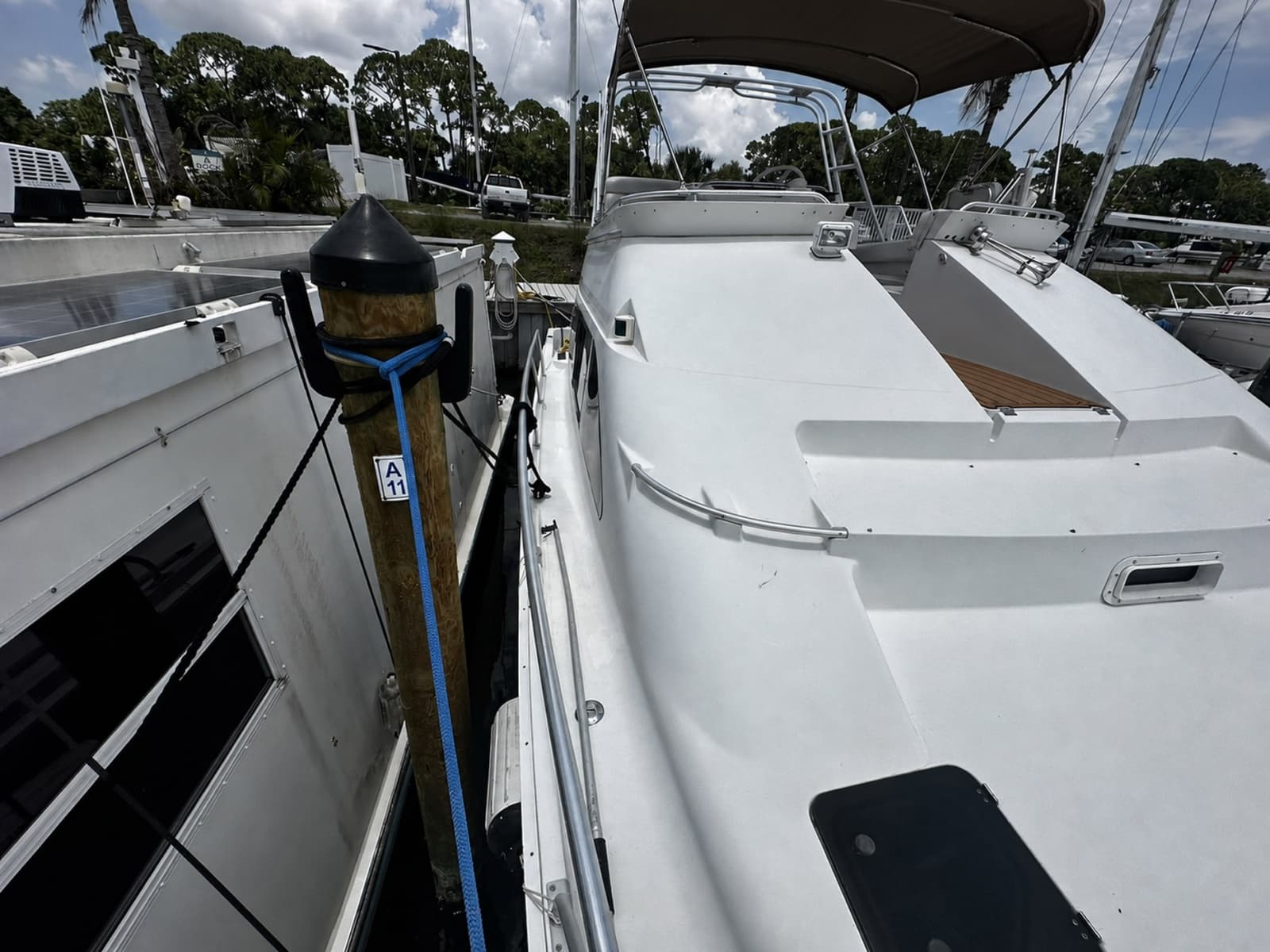 1995 Mainship 40 Sedan Bridge - Photo 9