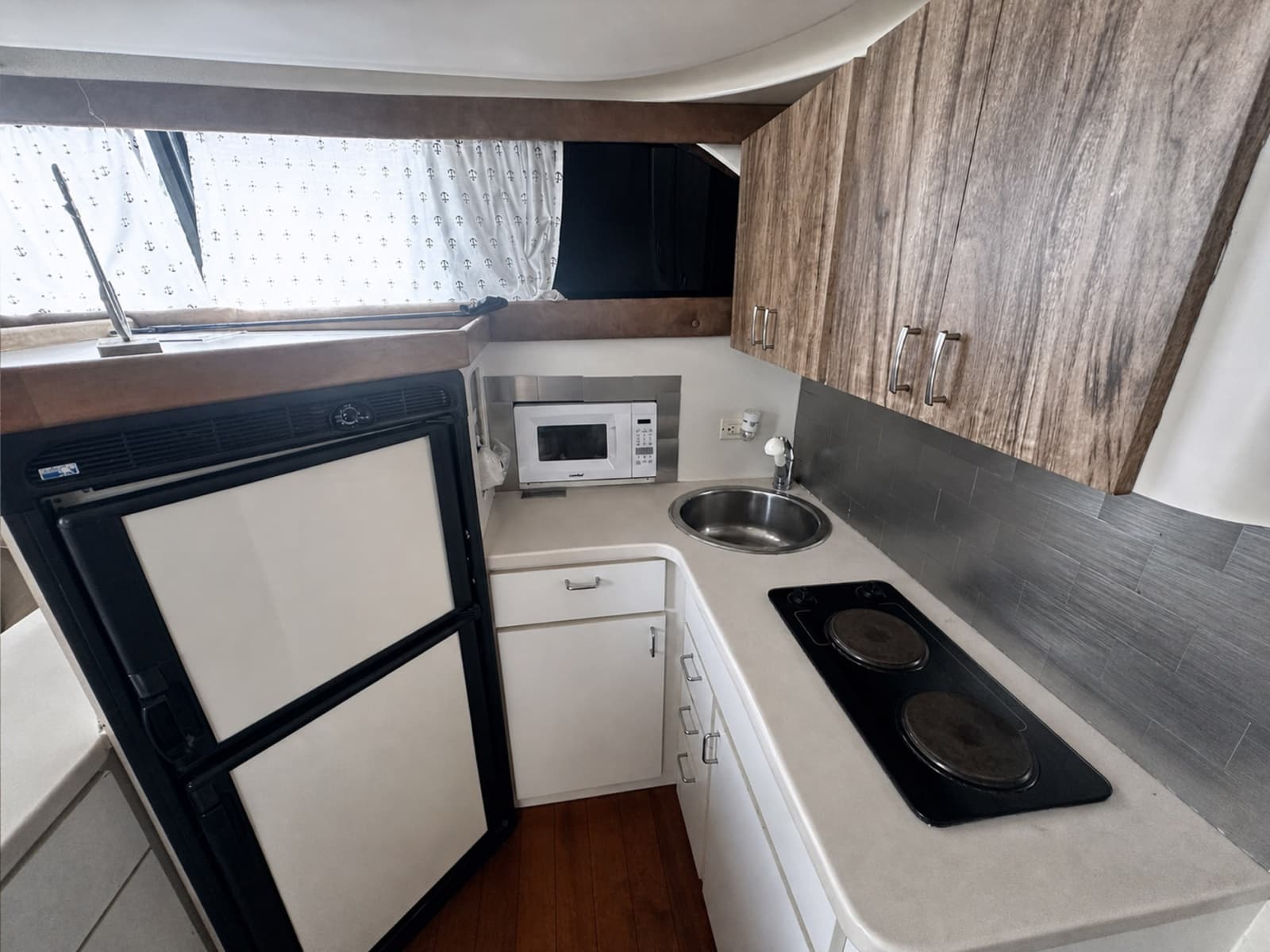 1995 Mainship 40 Sedan Bridge - Photo 23