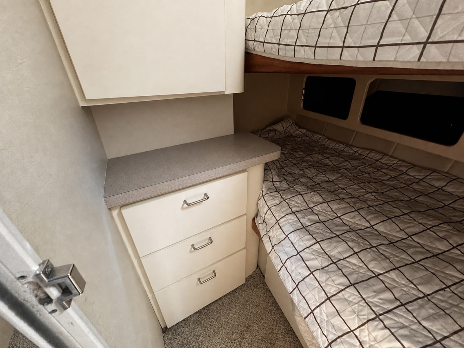 1995 Mainship 40 Sedan Bridge - Photo 30