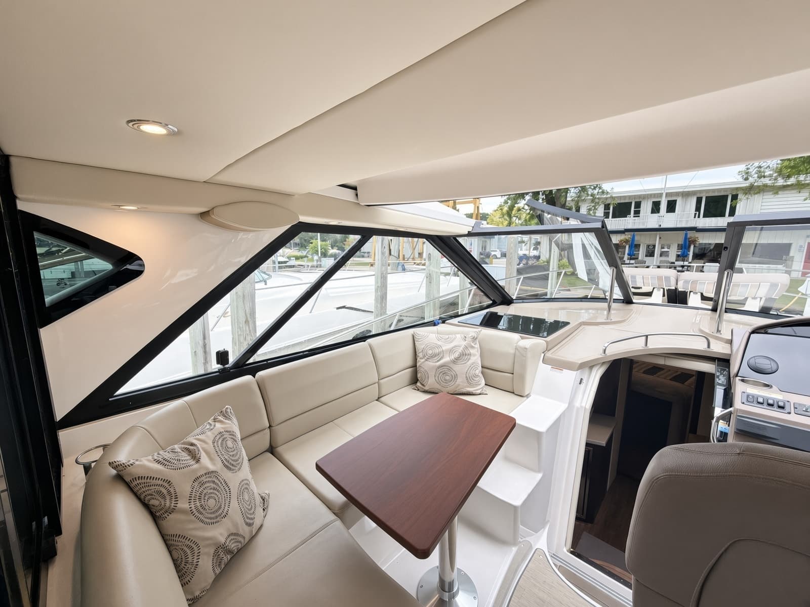 2016 Regal 42 Sport Coupe - Photo 22