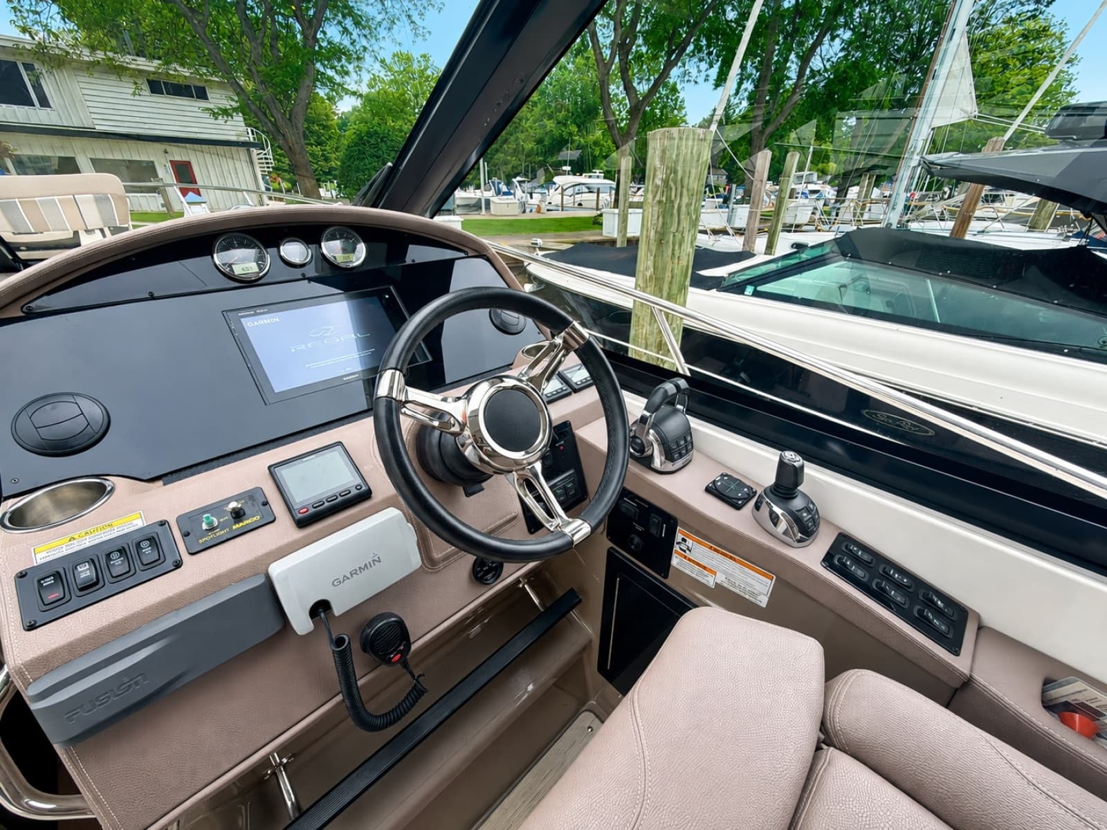 2016 Regal 42 Sport Coupe - Photo 26