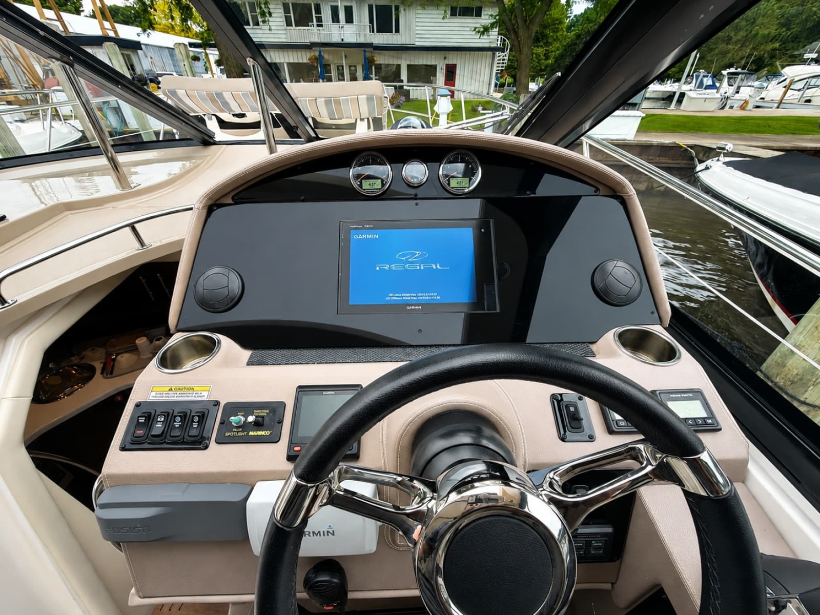 2016 Regal 42 Sport Coupe - Photo 28