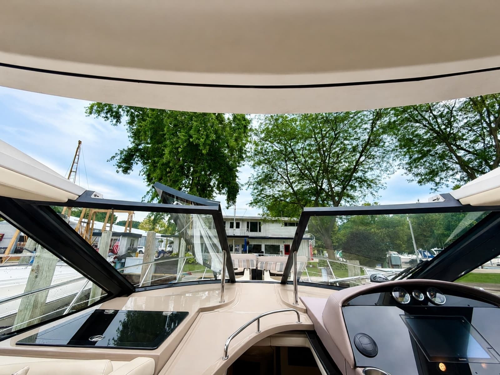2016 Regal 42 Sport Coupe - Photo 24