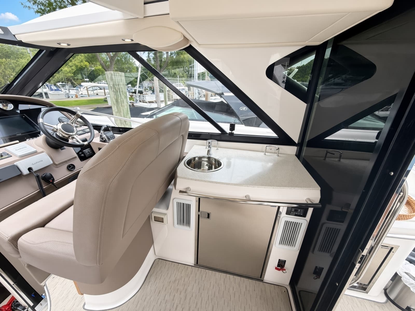 2016 Regal 42 Sport Coupe - Photo 23