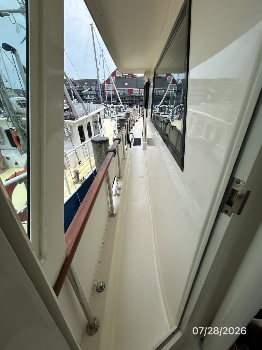 1987 Hatteras  - Photo 11