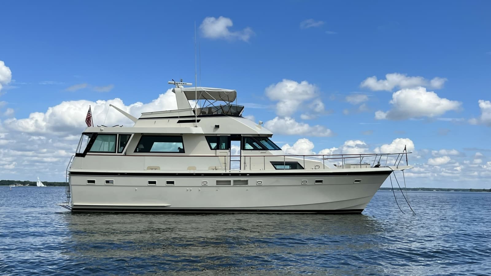 1987 Hatteras  - Photo 1