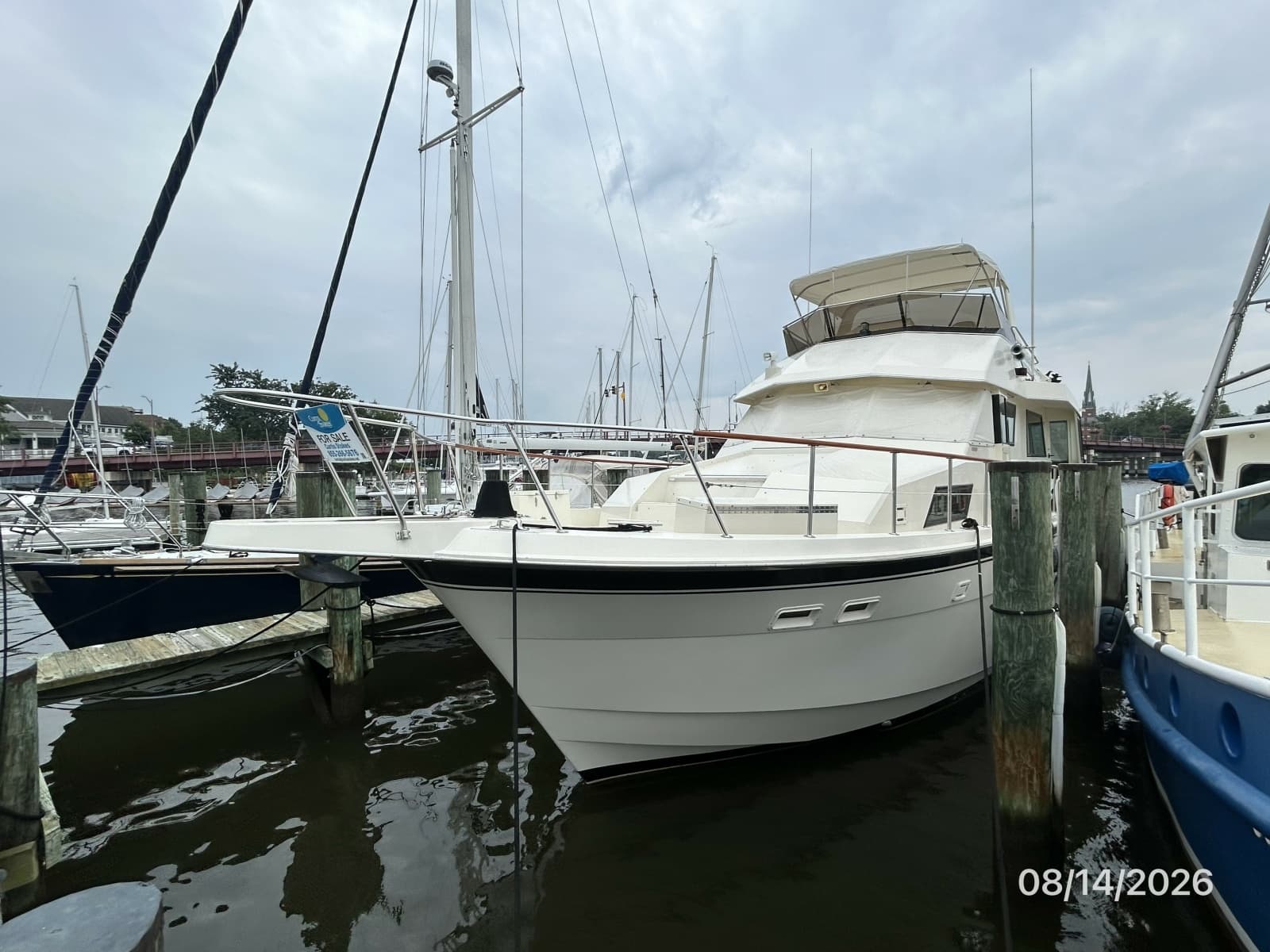 1987 Hatteras  - Photo 2