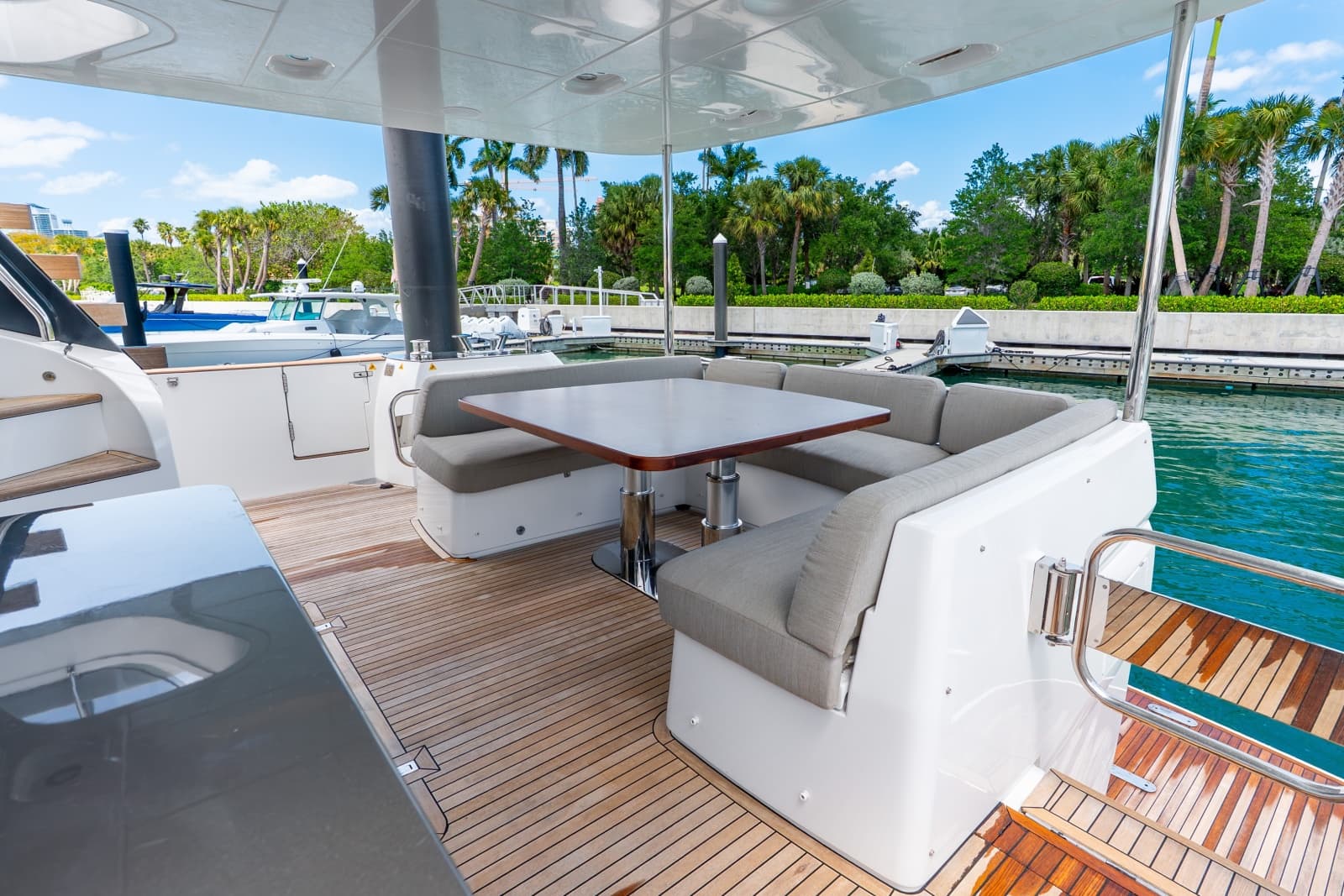 2023 Azimut Magellano 66 - Photo 3