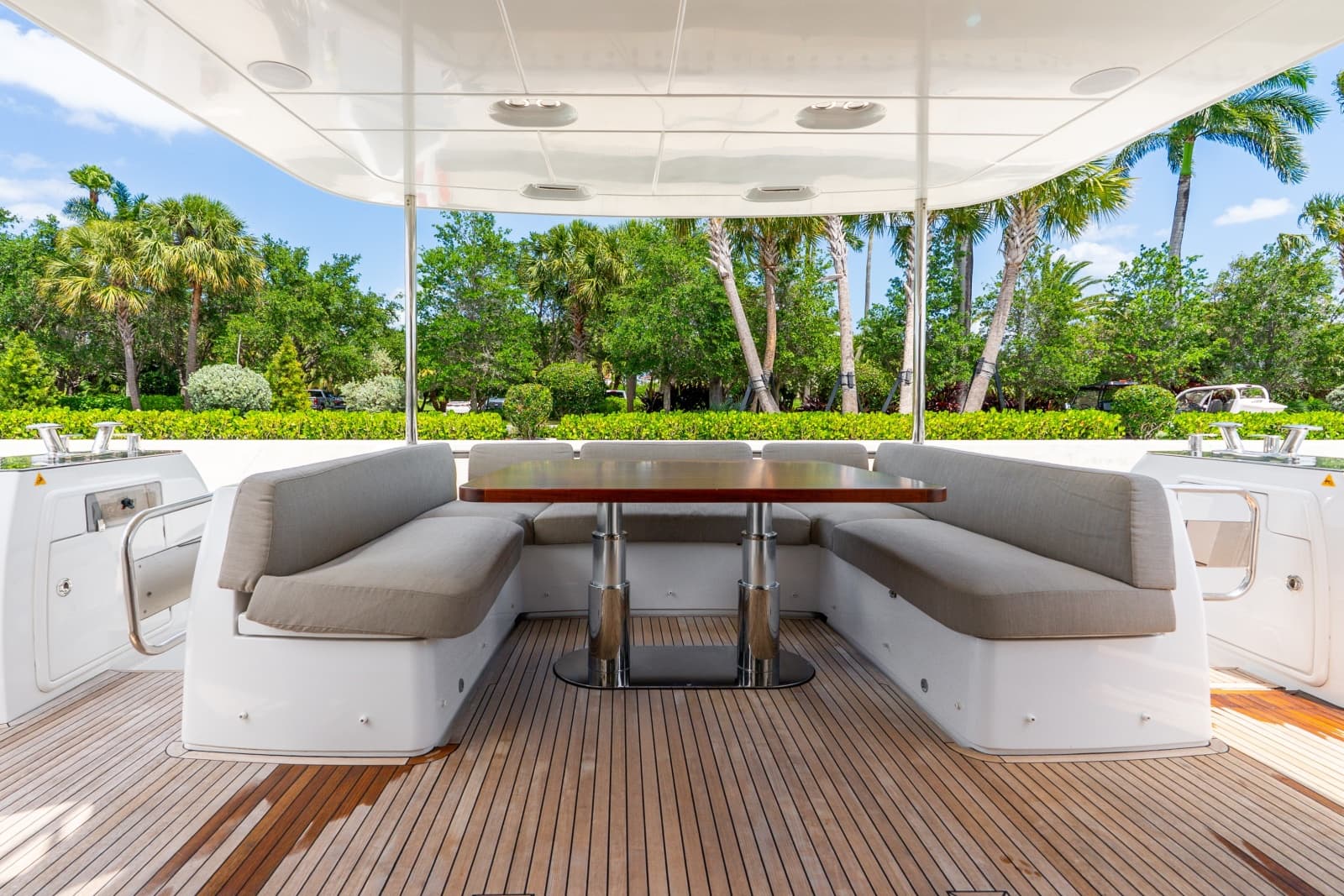 2023 Azimut Magellano 66 - Photo 2