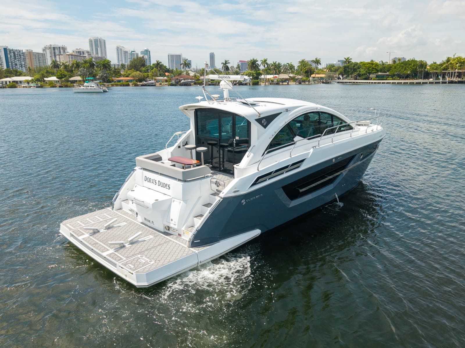 2023 Cruisers Yachts 50 C - Photo 4