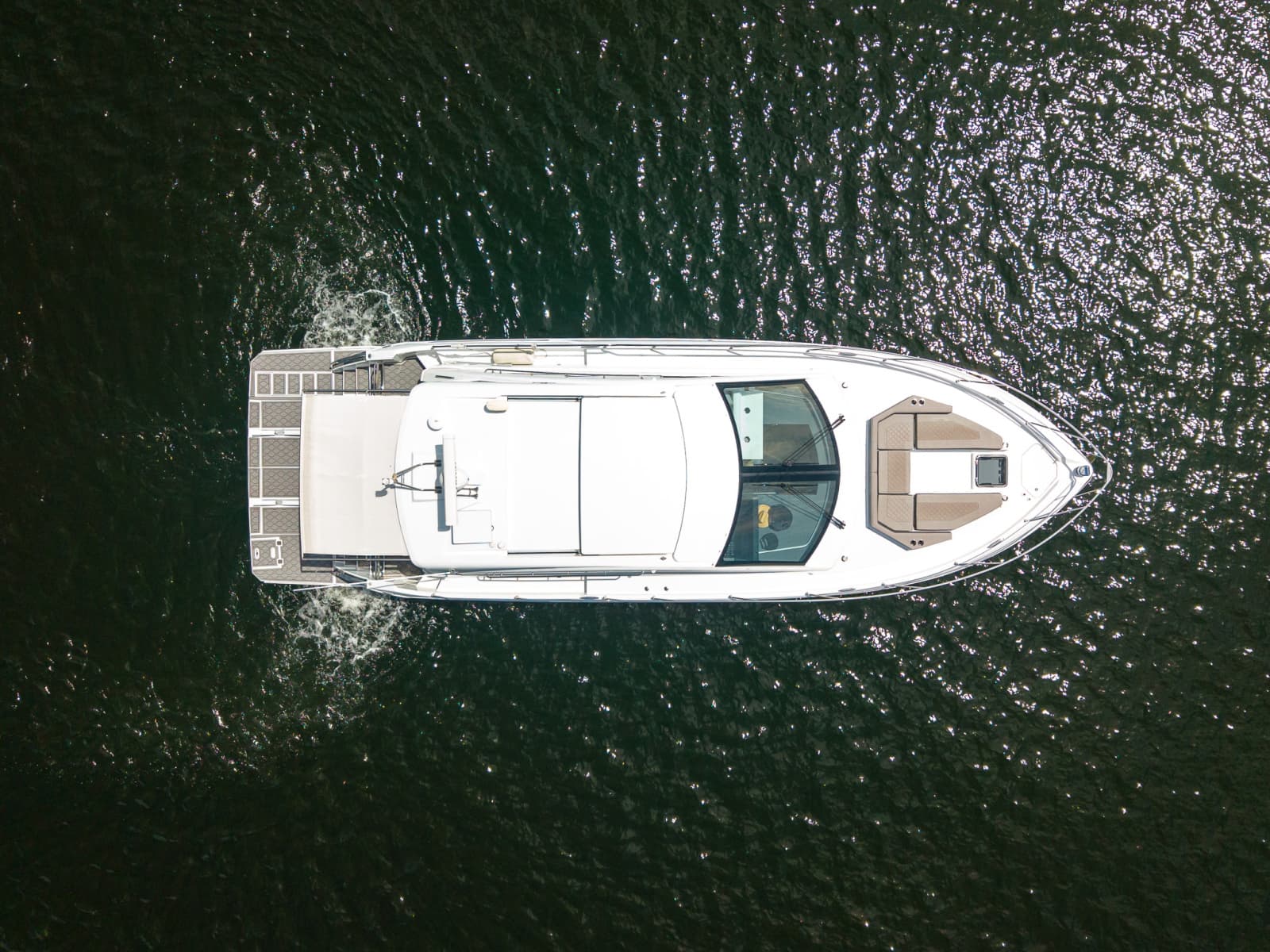 2023 Cruisers Yachts 50 C - Photo 11