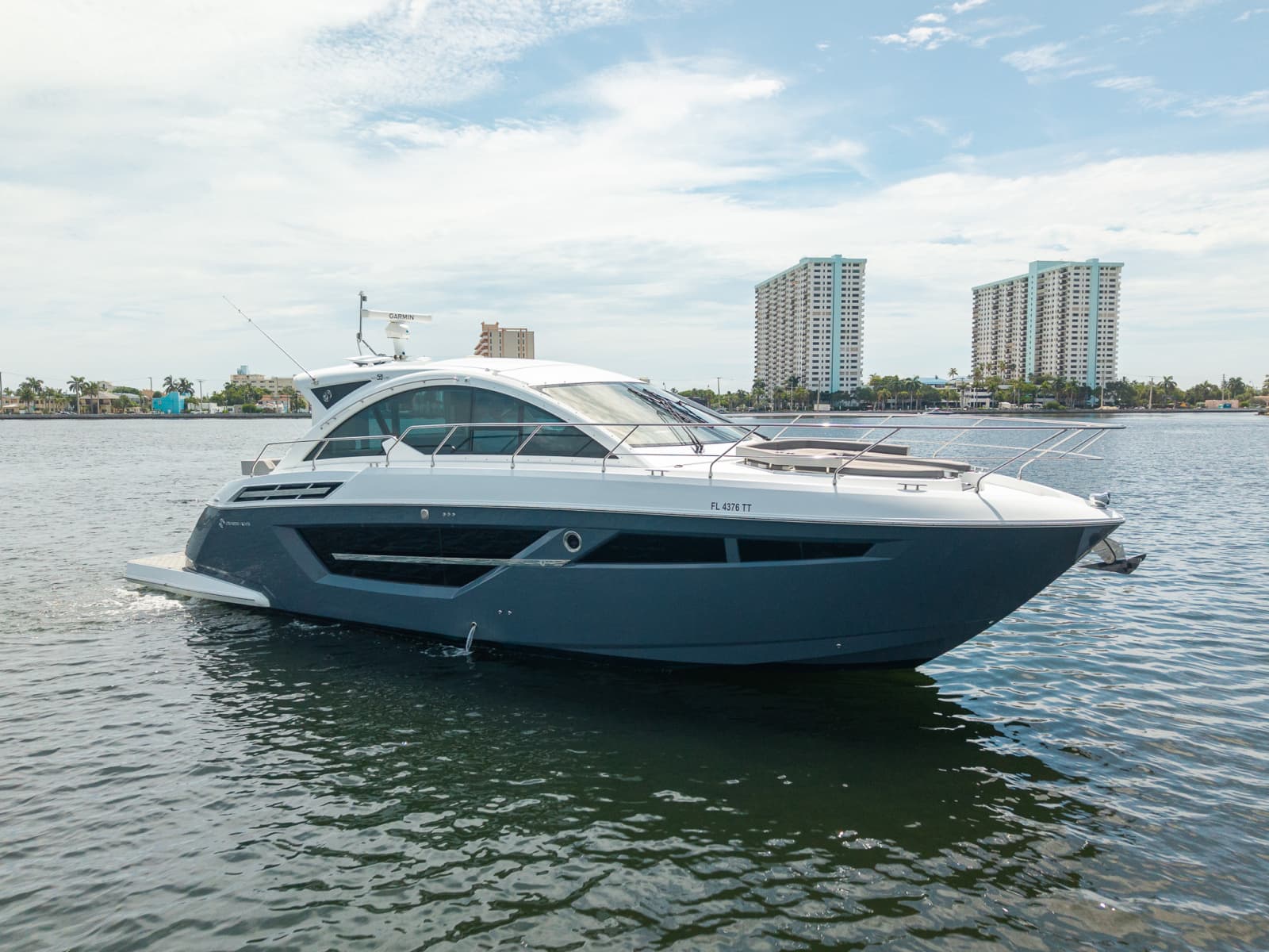 2023 Cruisers Yachts 50 C - Photo 2