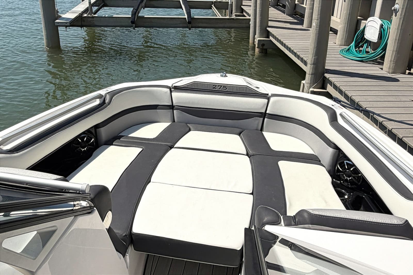 2023 Yamaha Boats 275SE - Photo 20
