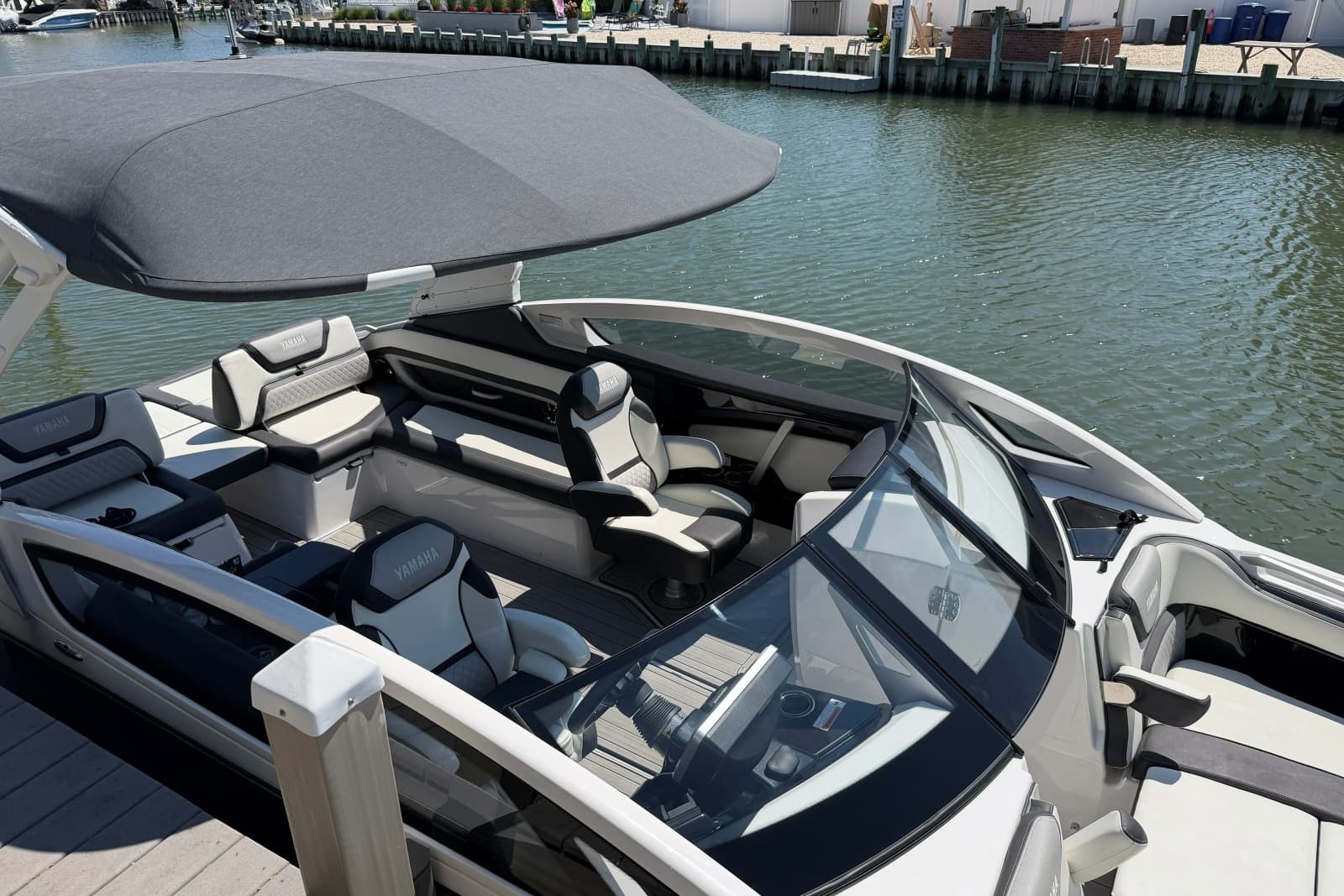 2023 Yamaha Boats 275SE - Photo 26