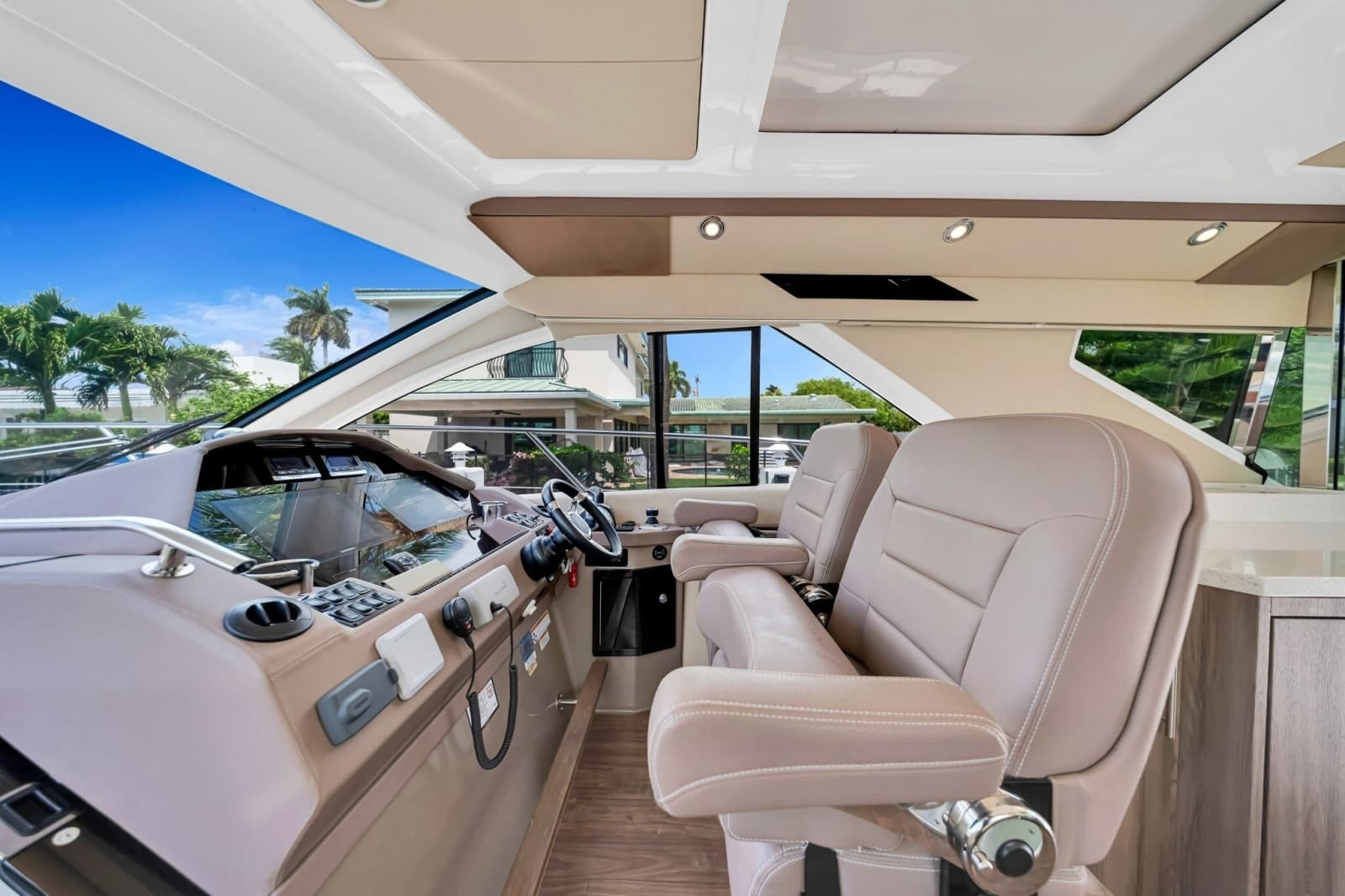2017 Regal 53 Sport Coupe - Photo 47