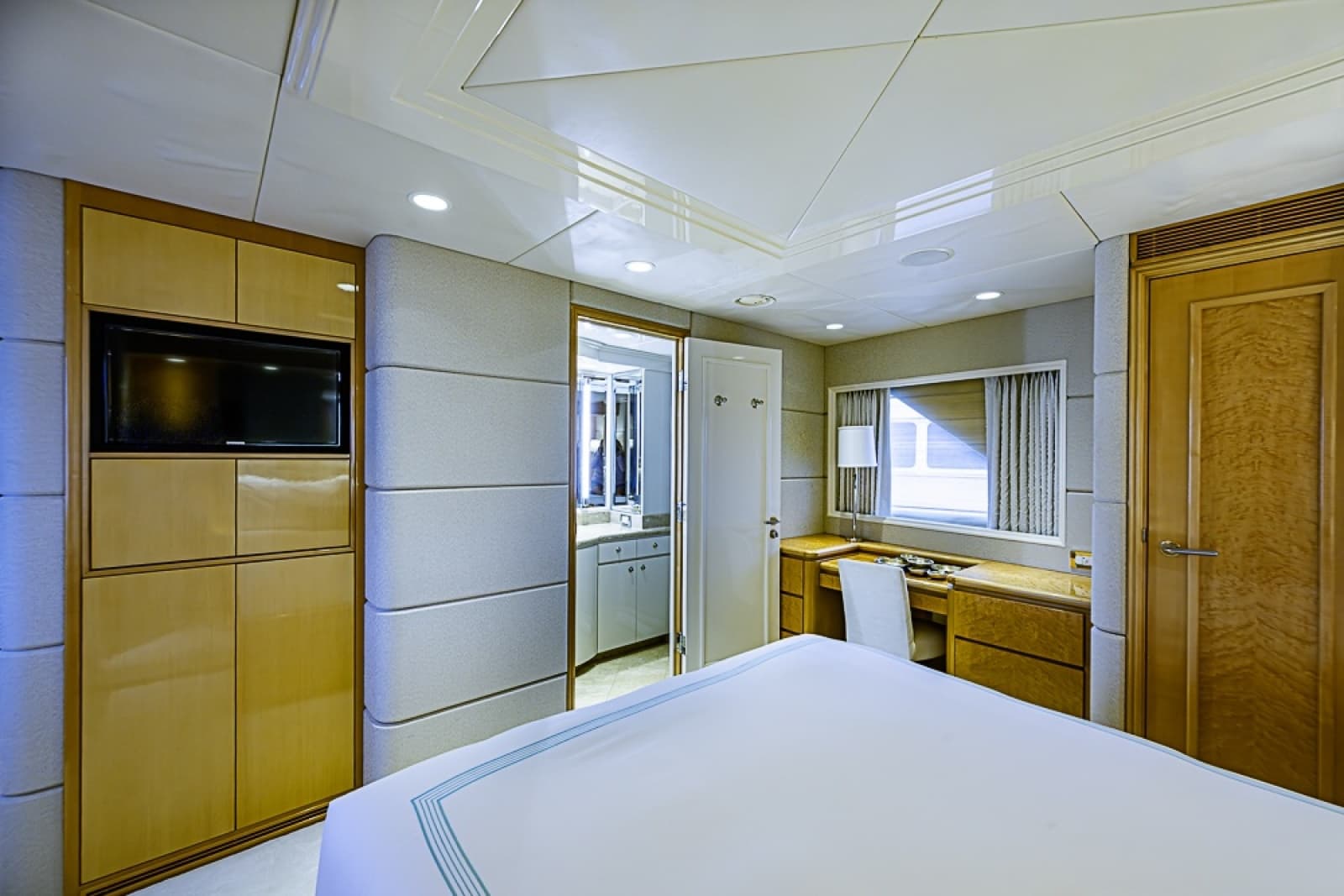 1997 Delta Marine Tri-Deck Motor Yacht - Photo 31