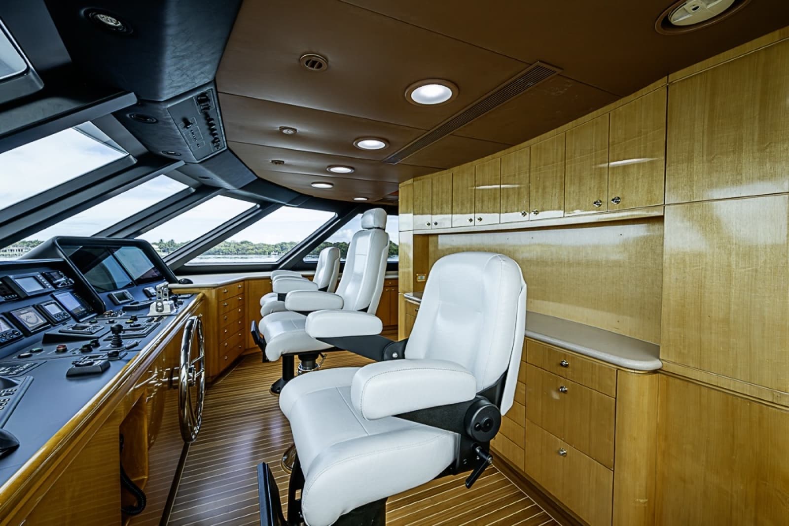1997 Delta Marine Tri-Deck Motor Yacht - Photo 54