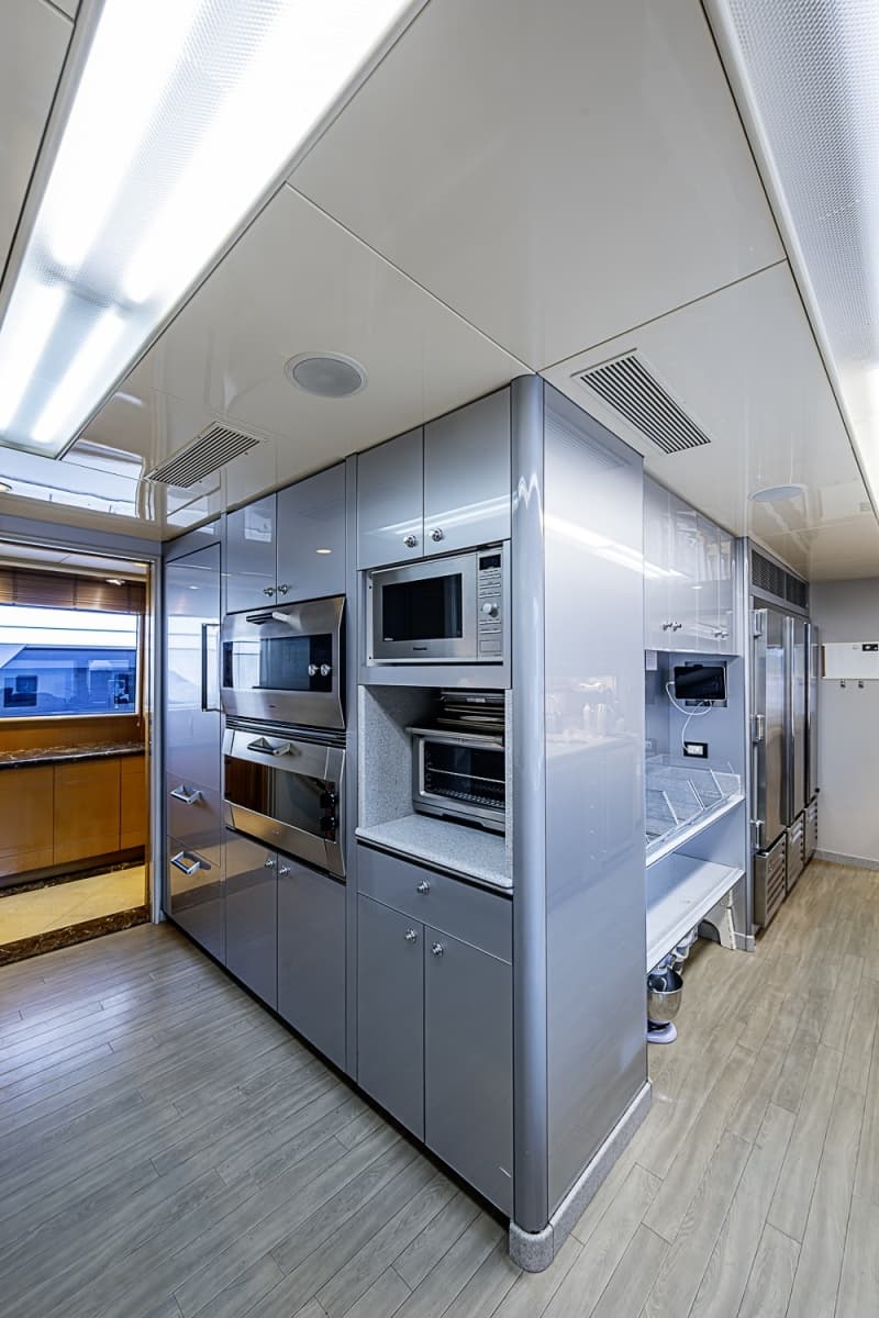 1997 Delta Marine Tri-Deck Motor Yacht - Photo 12