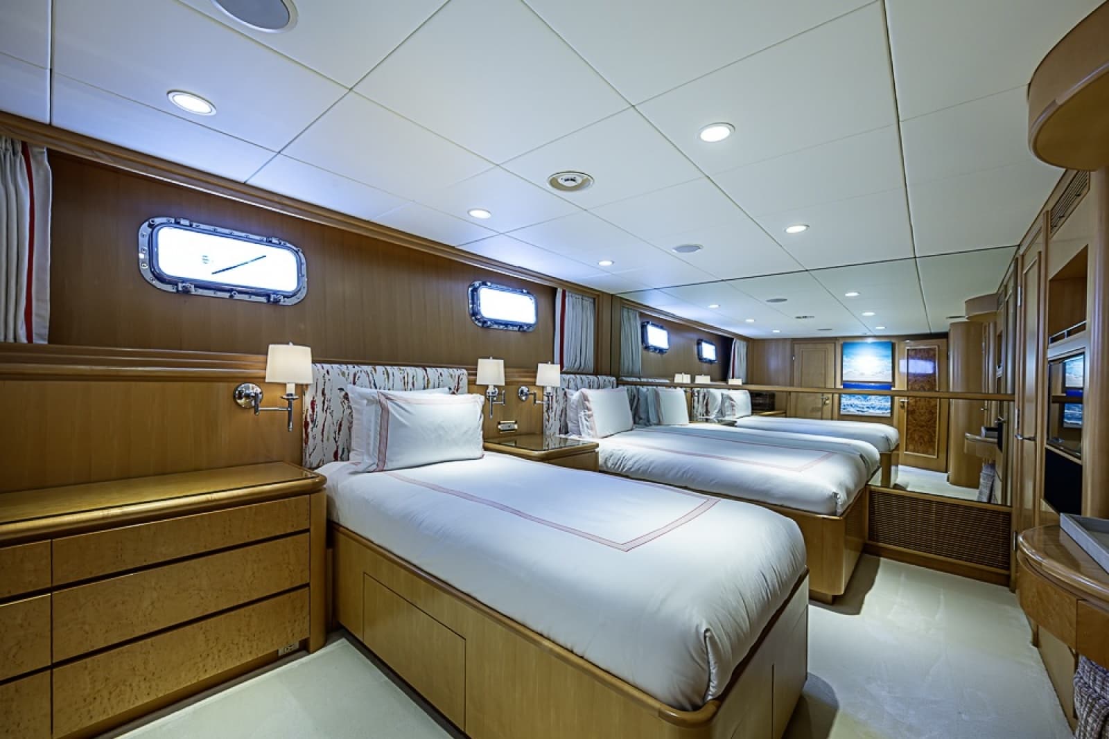 1997 Delta Marine Tri-Deck Motor Yacht - Photo 36
