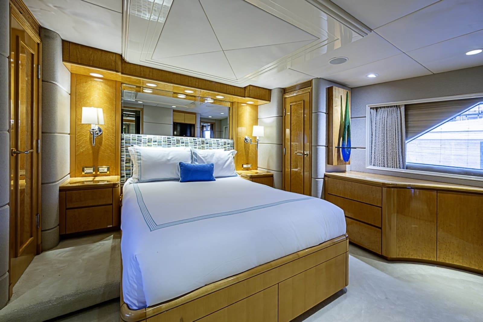 1997 Delta Marine Tri-Deck Motor Yacht - Photo 33
