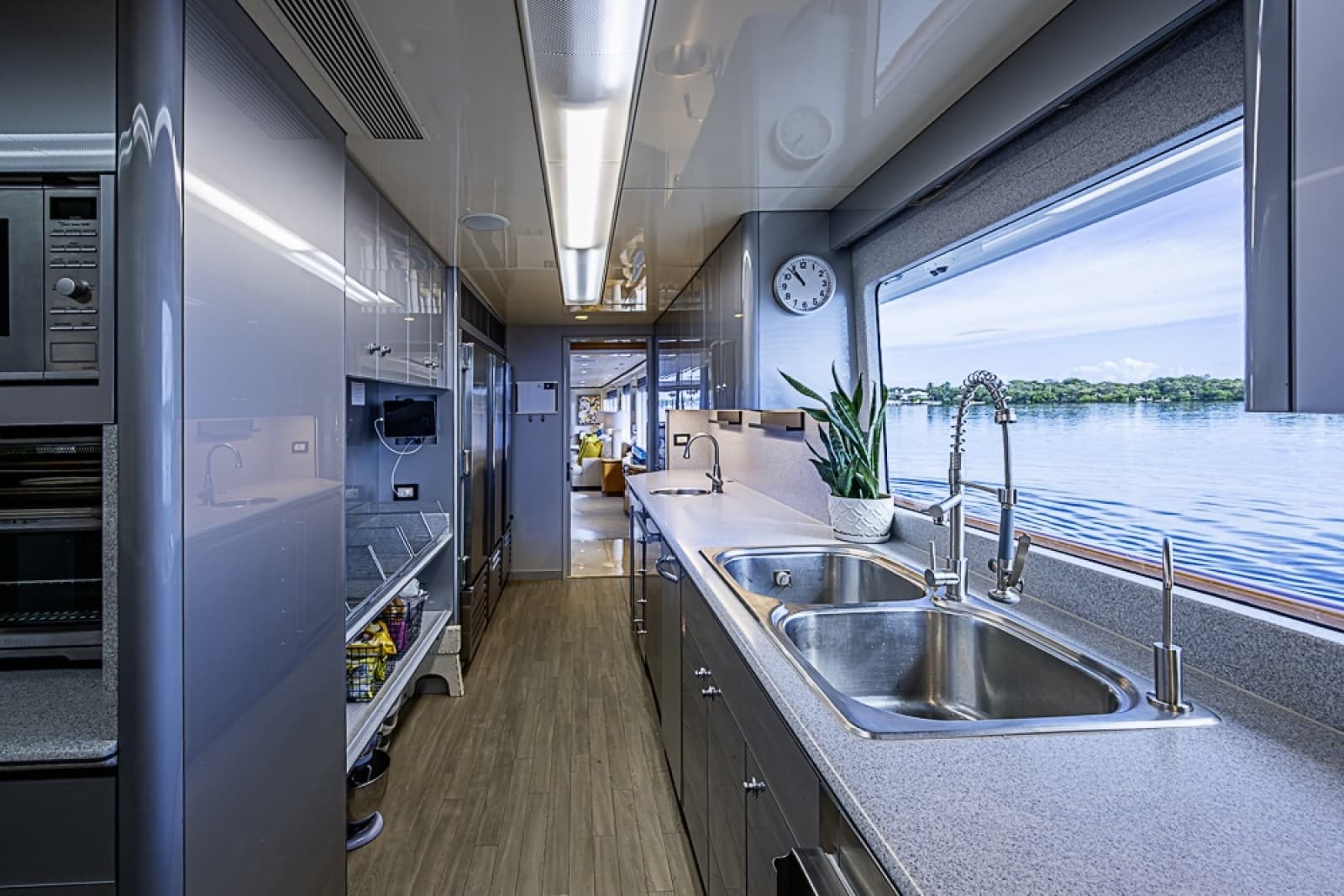 1997 Delta Marine Tri-Deck Motor Yacht - Photo 17