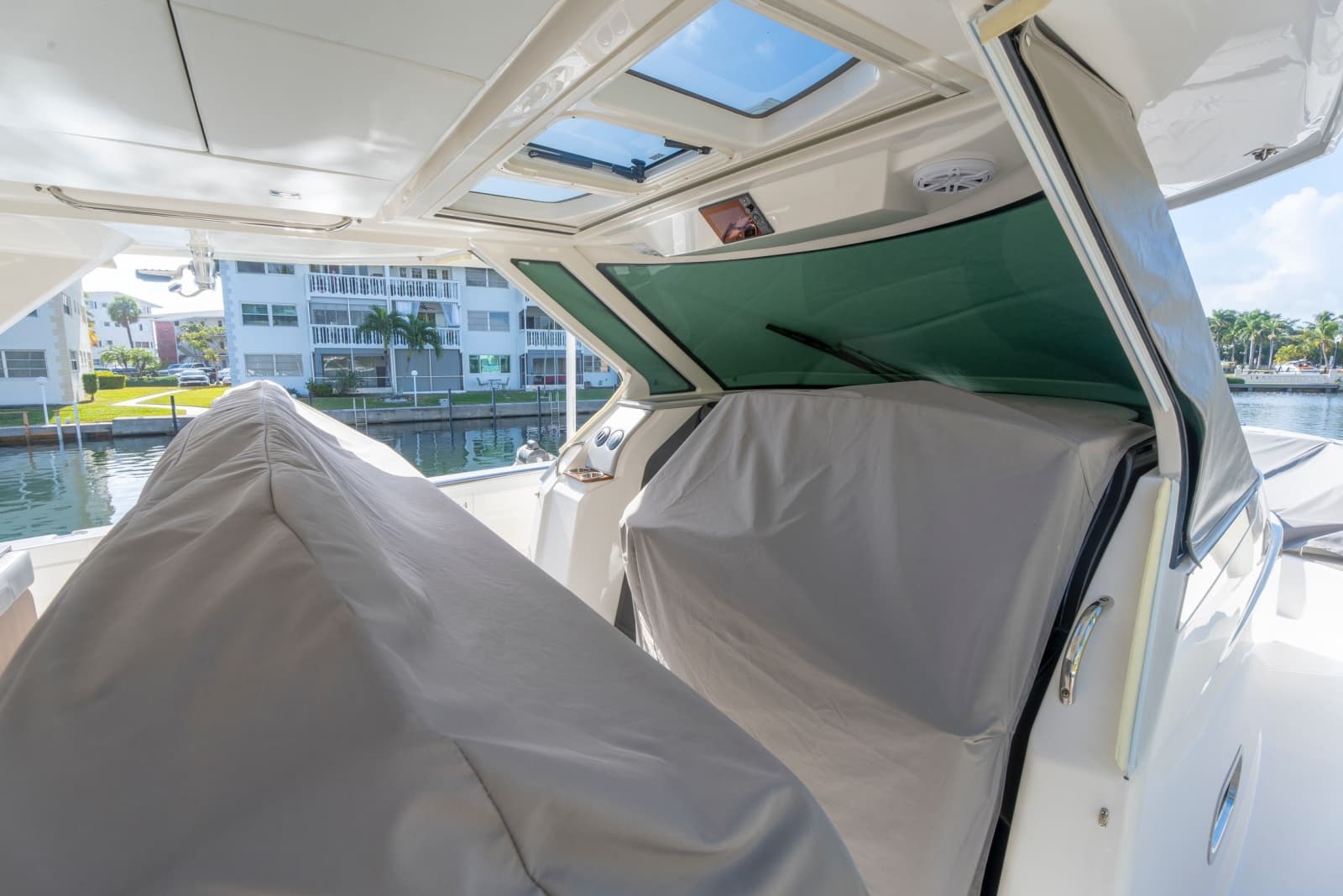 2024 Tiara Yachts 43 LS - Photo 53