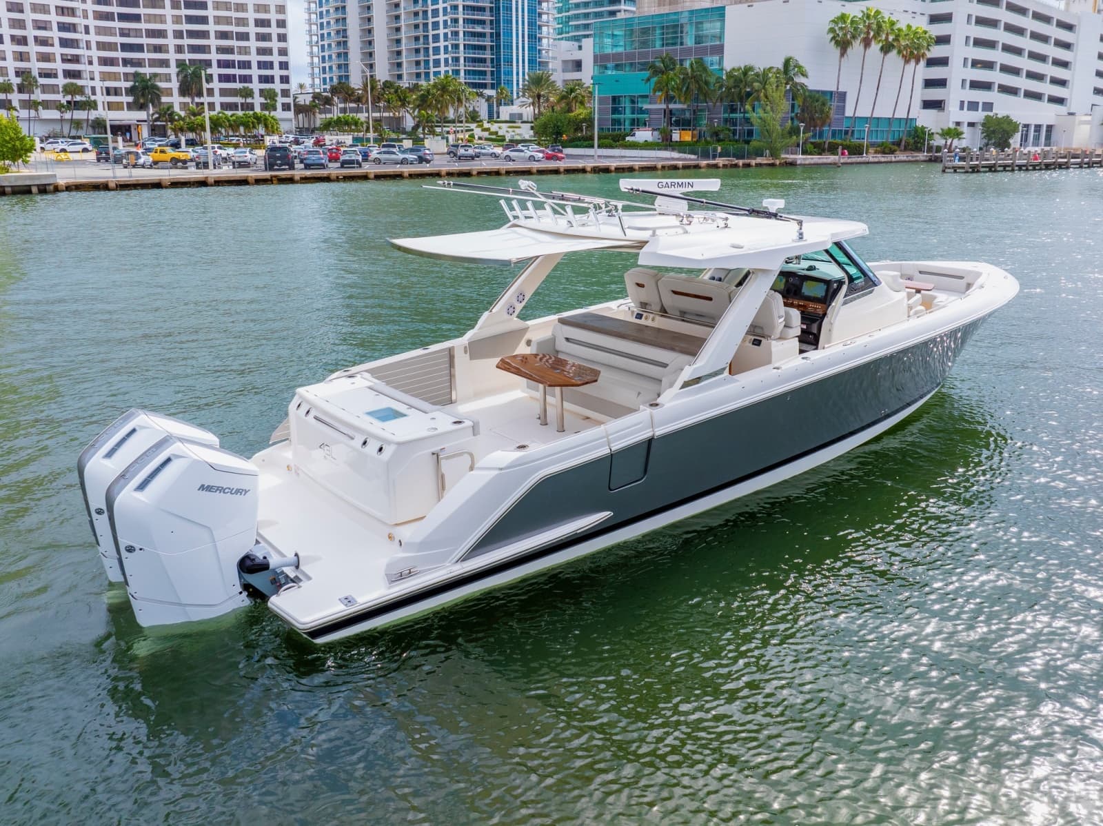 2024 Tiara Yachts 43 LS - Photo 2