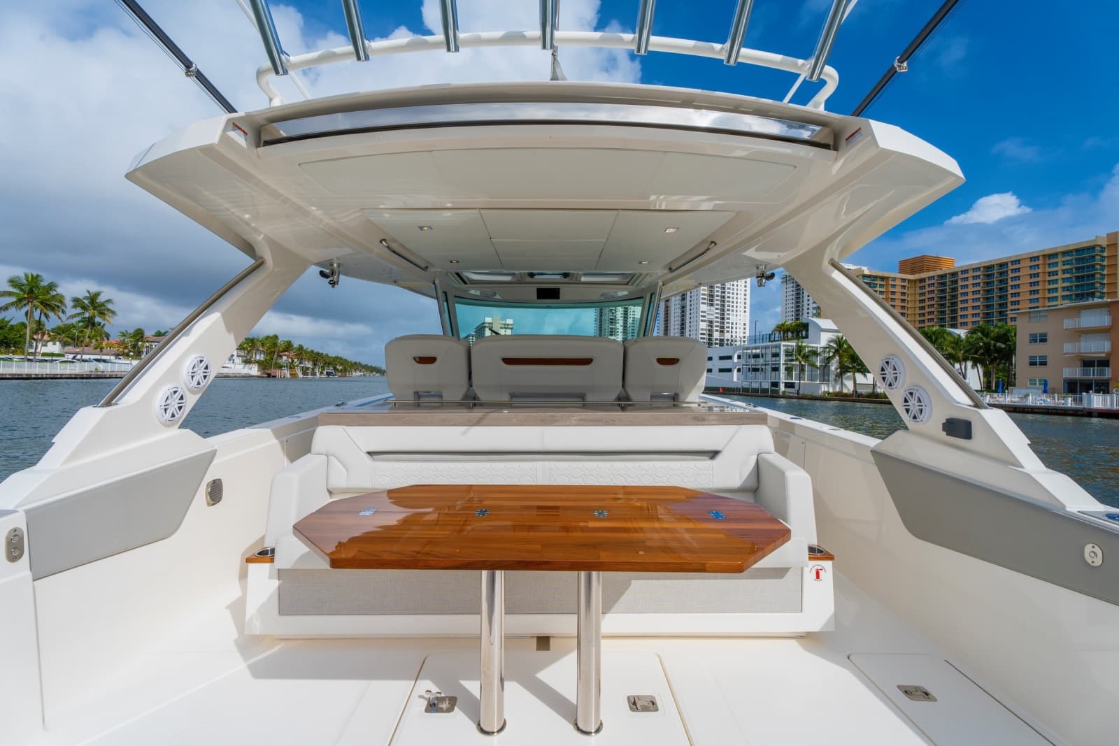 2024 Tiara Yachts 43 LS - Photo 39