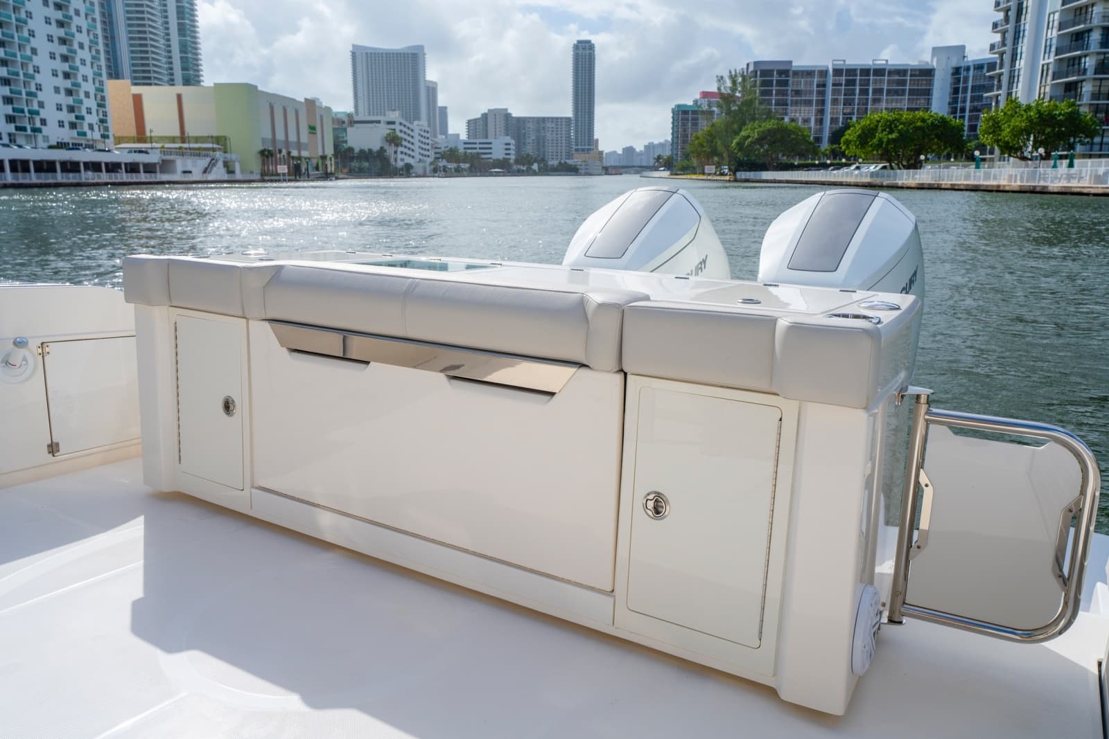 2024 Tiara Yachts 43 LS - Photo 41